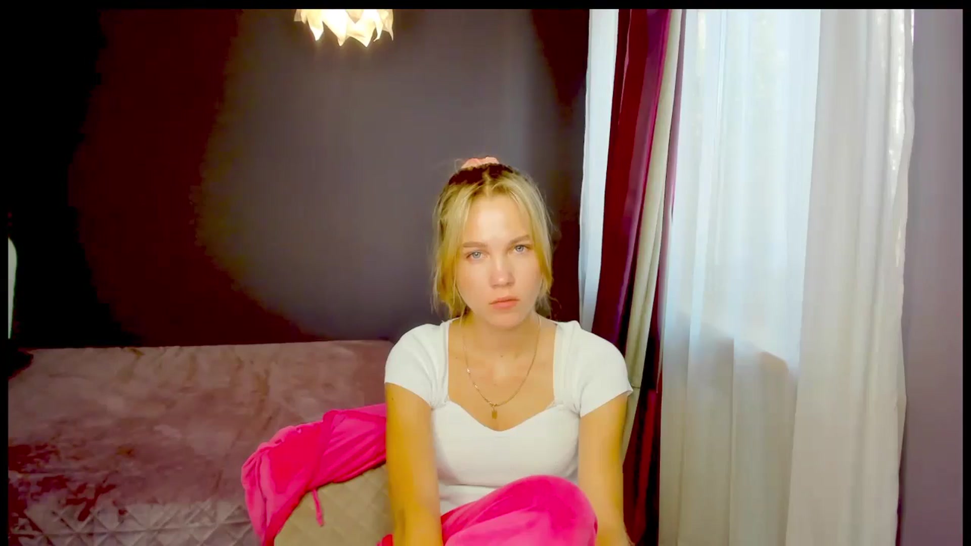 Gallery image thumbnail from Kate_Lewiss's myfreecams stream on, 10/22/2024, 10:39 image 4 of 20