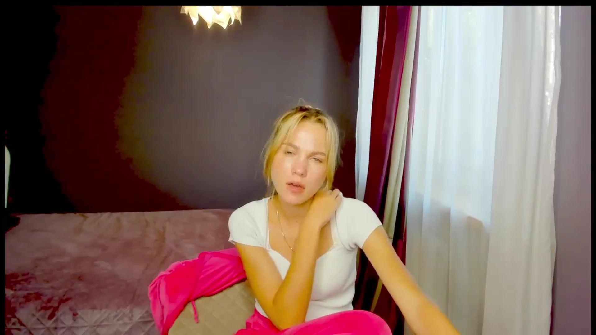 Gallery image thumbnail from Kate_Lewiss's myfreecams stream on, 10/22/2024, 10:39 image 6 of 20