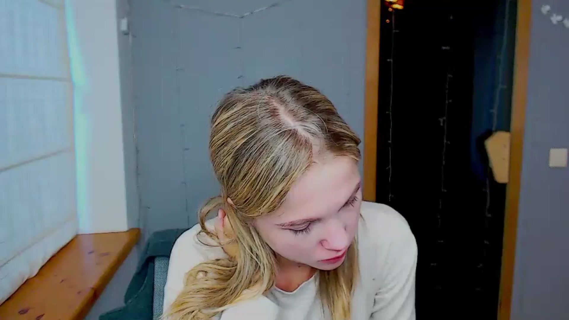 Gallery image thumbnail from Kate_Lewiss's myfreecams stream on, 10/23/2024, 11:13 image 3 of 20