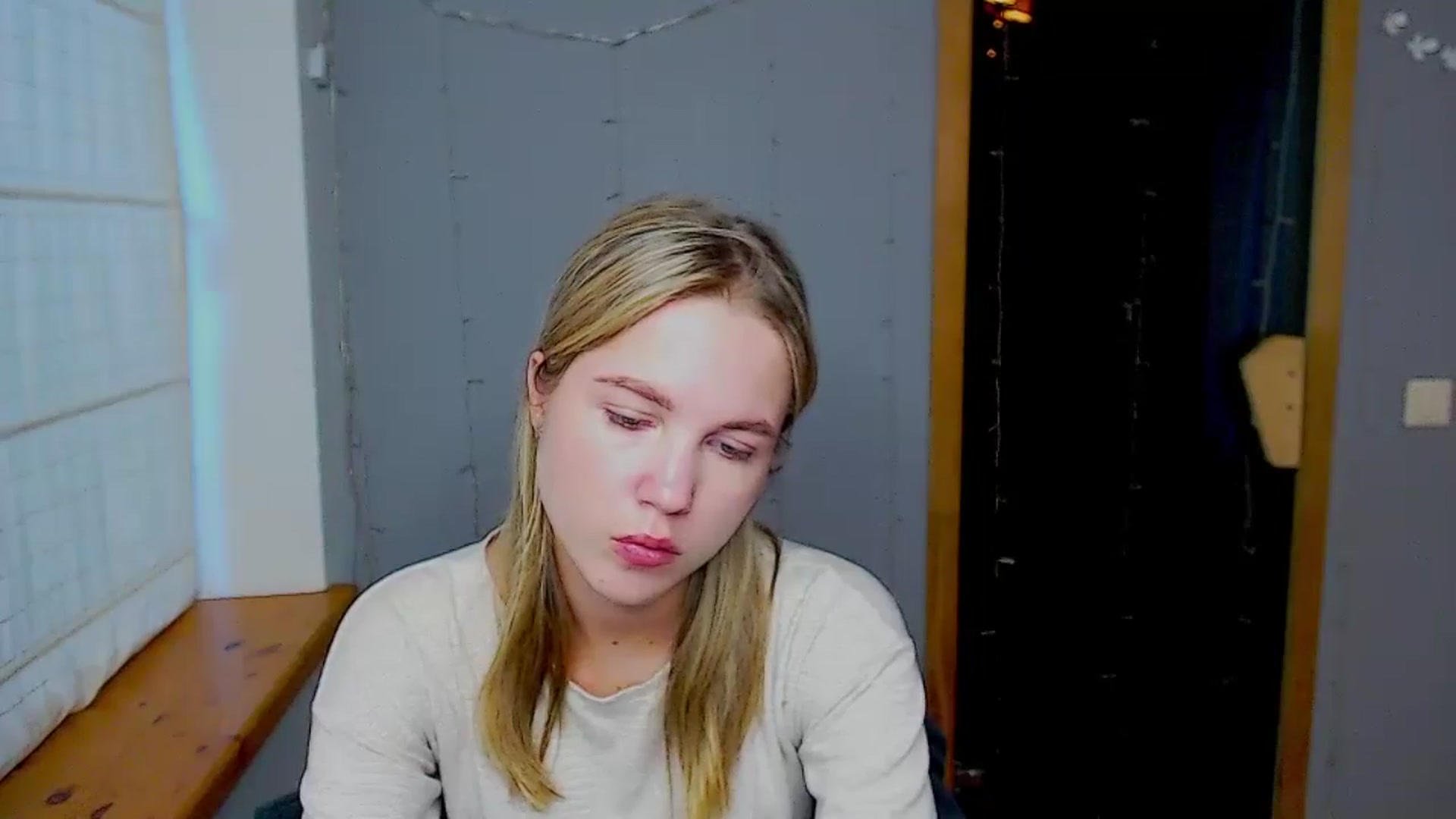 Gallery image thumbnail from Kate_Lewiss's myfreecams stream on, 10/23/2024, 11:13 image 2 of 20
