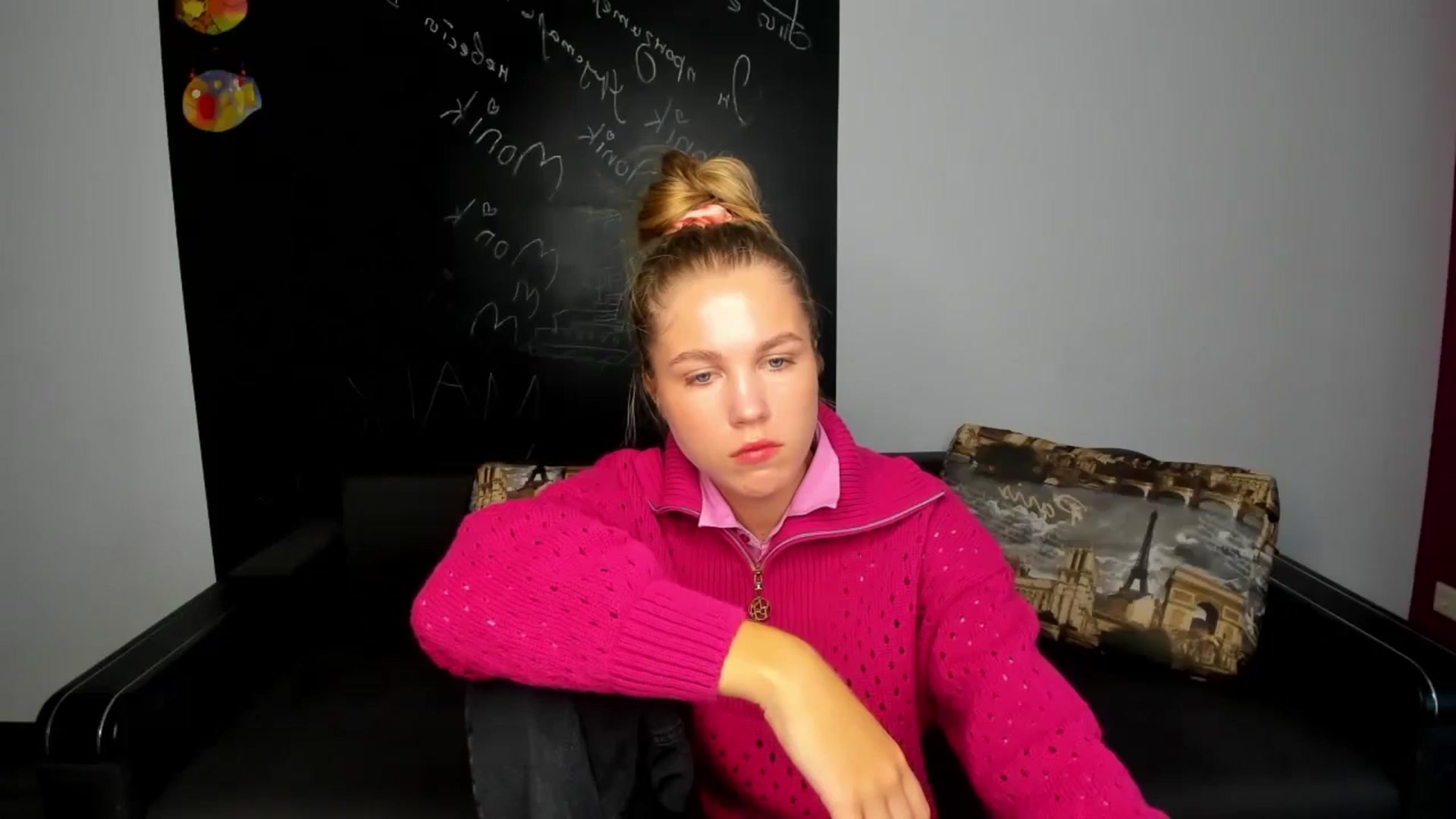 Gallery image thumbnail from Kate_Lewiss's myfreecams stream on, 10/24/2024, 07:21 image 7 of 20