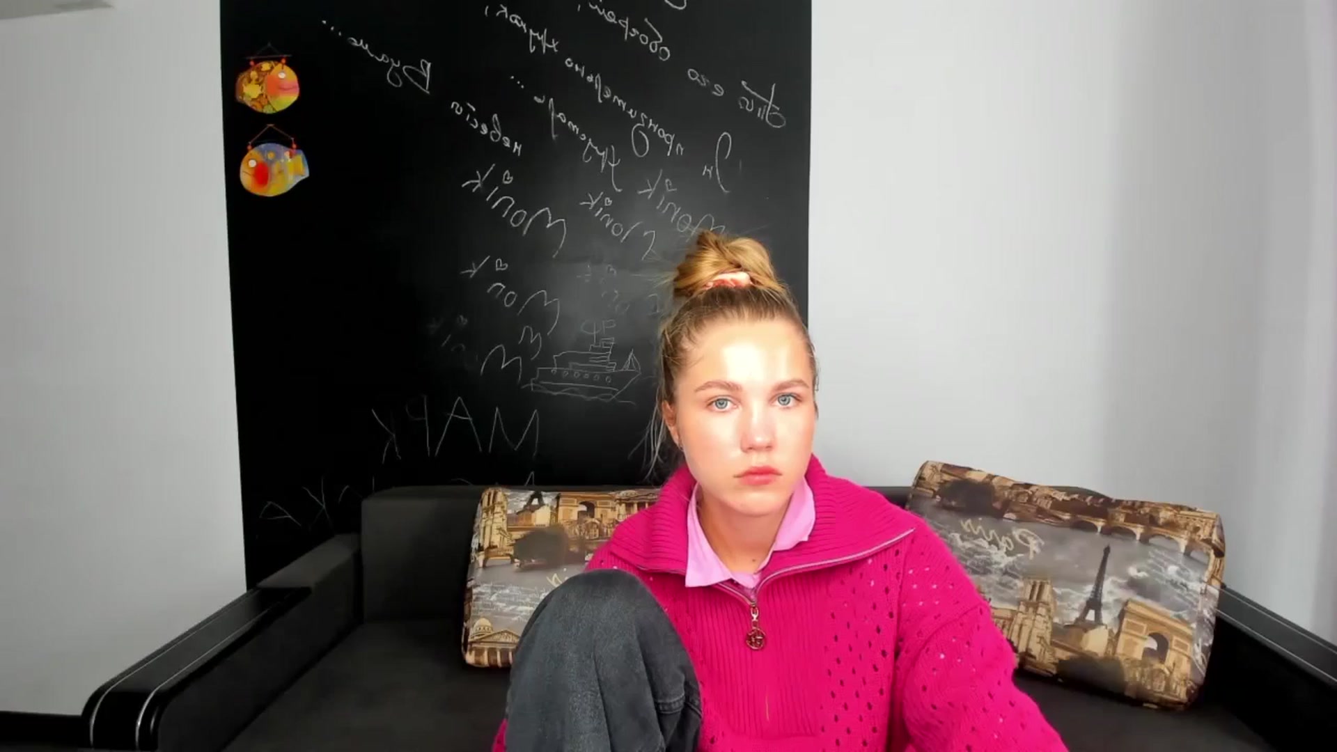 Gallery image thumbnail from Kate_Lewiss's myfreecams stream on, 10/24/2024, 09:03 image 15 of 20