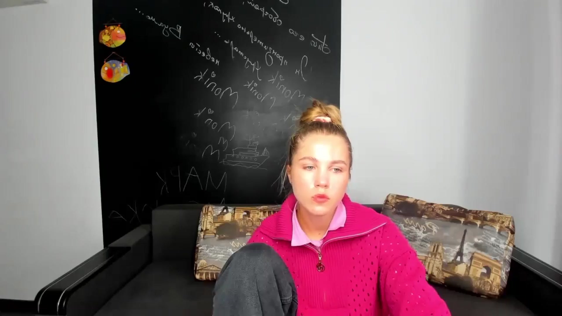 Gallery image thumbnail from Kate_Lewiss's myfreecams stream on, 10/24/2024, 09:03 image 17 of 20