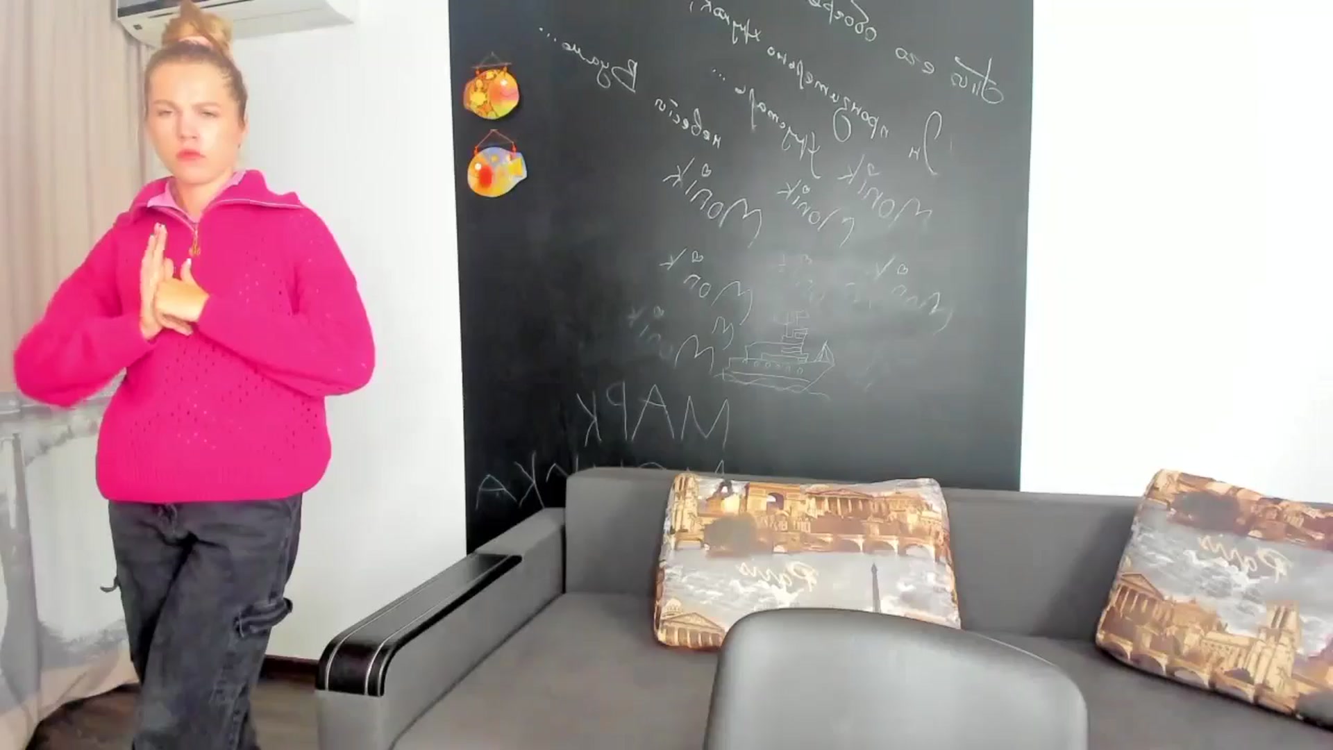Gallery image thumbnail from Kate_Lewiss's myfreecams stream on, 10/24/2024, 09:03 image 9 of 20