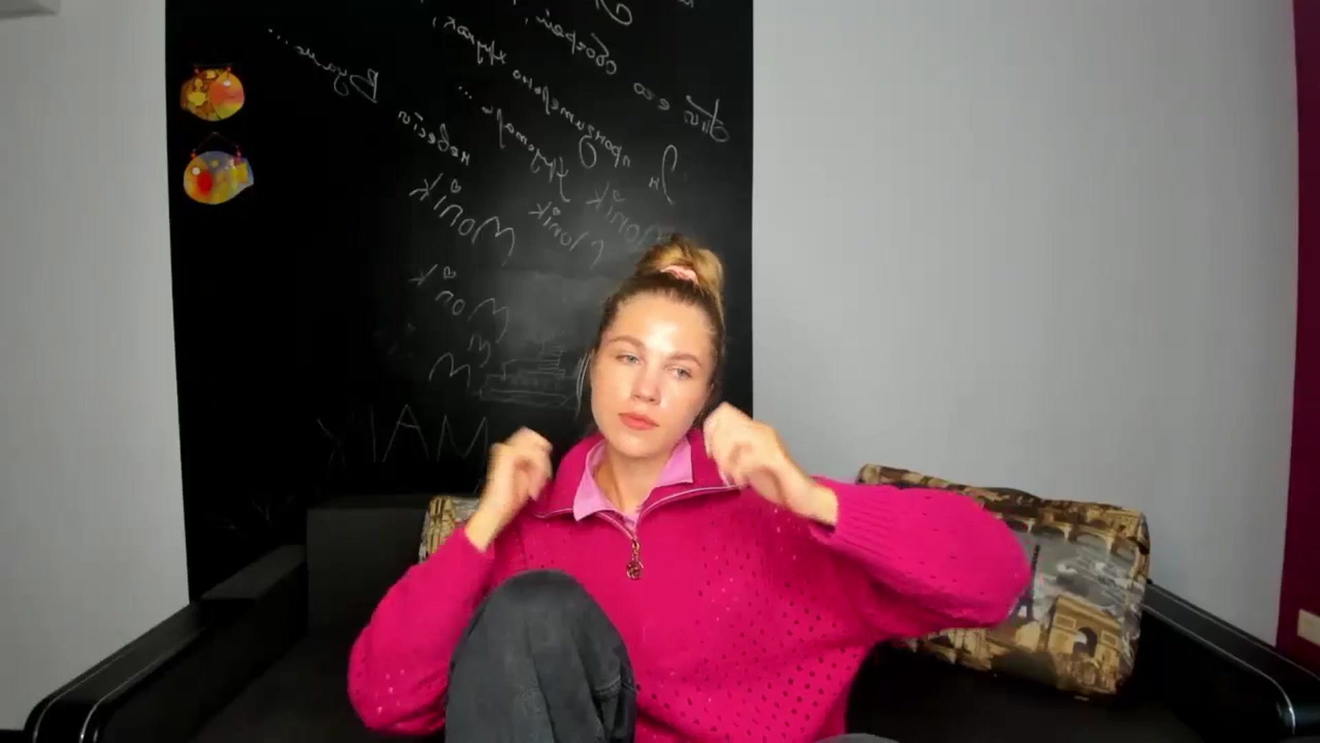 Gallery image thumbnail from Kate_Lewiss's myfreecams stream on, 10/24/2024, 10:50 image 11 of 20