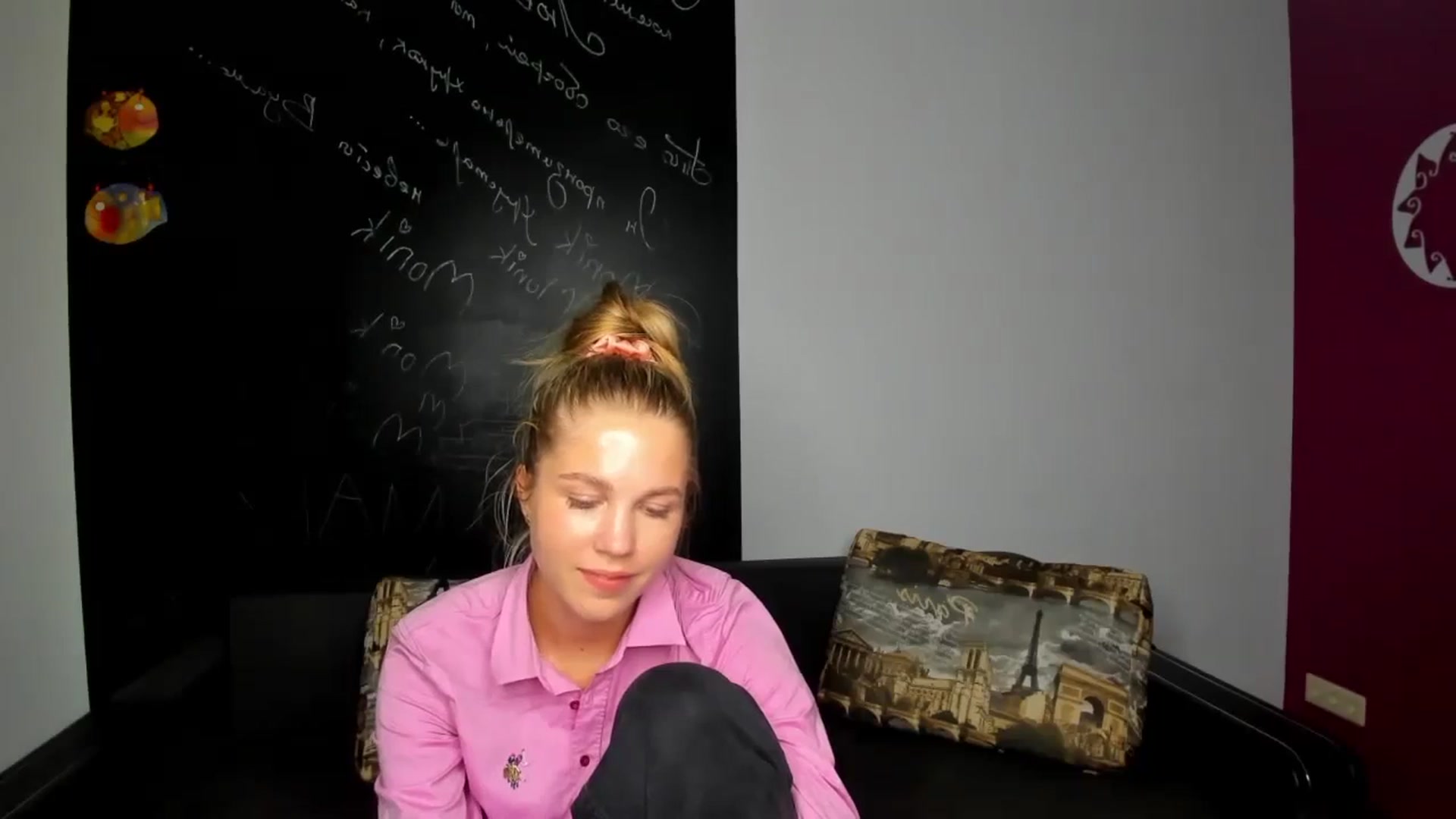 Gallery image thumbnail from Kate_Lewiss's myfreecams stream on, 10/24/2024, 15:47 image 12 of 20