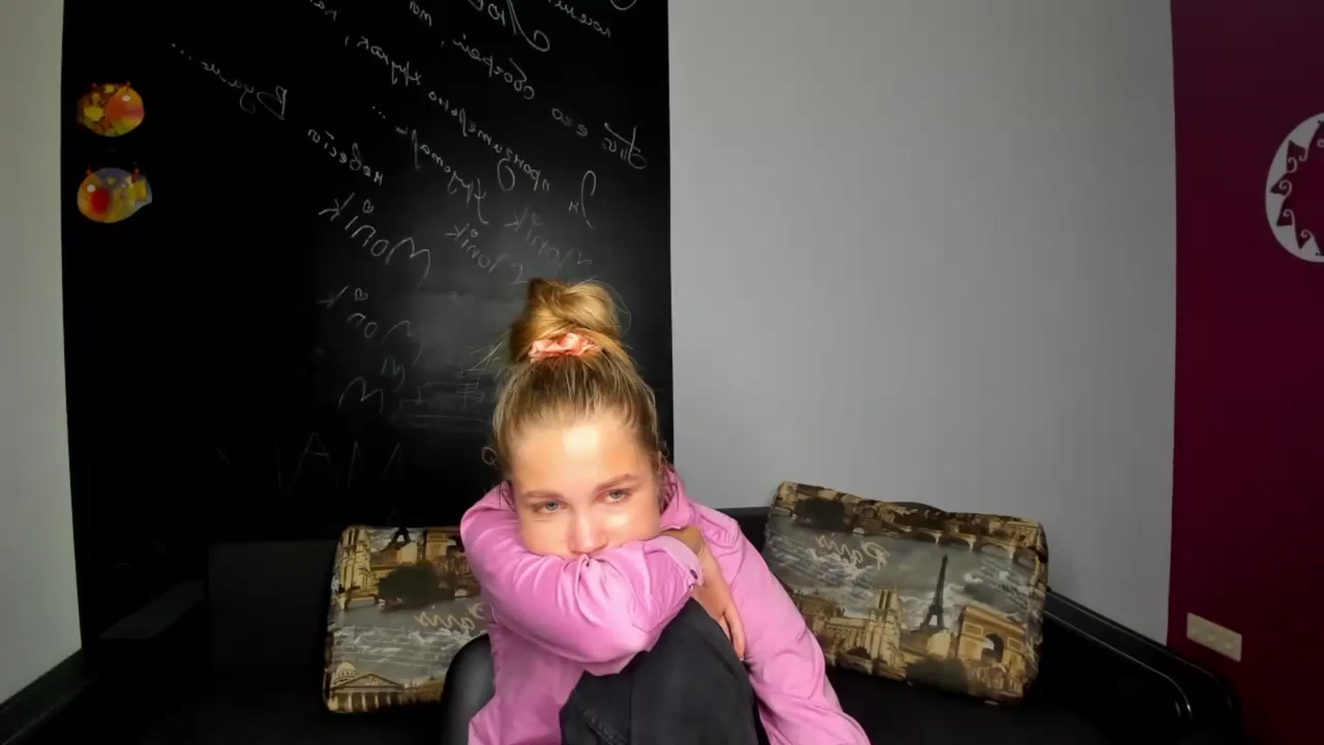 Gallery image thumbnail from Kate_Lewiss's myfreecams stream on, 10/24/2024, 15:47 image 14 of 20