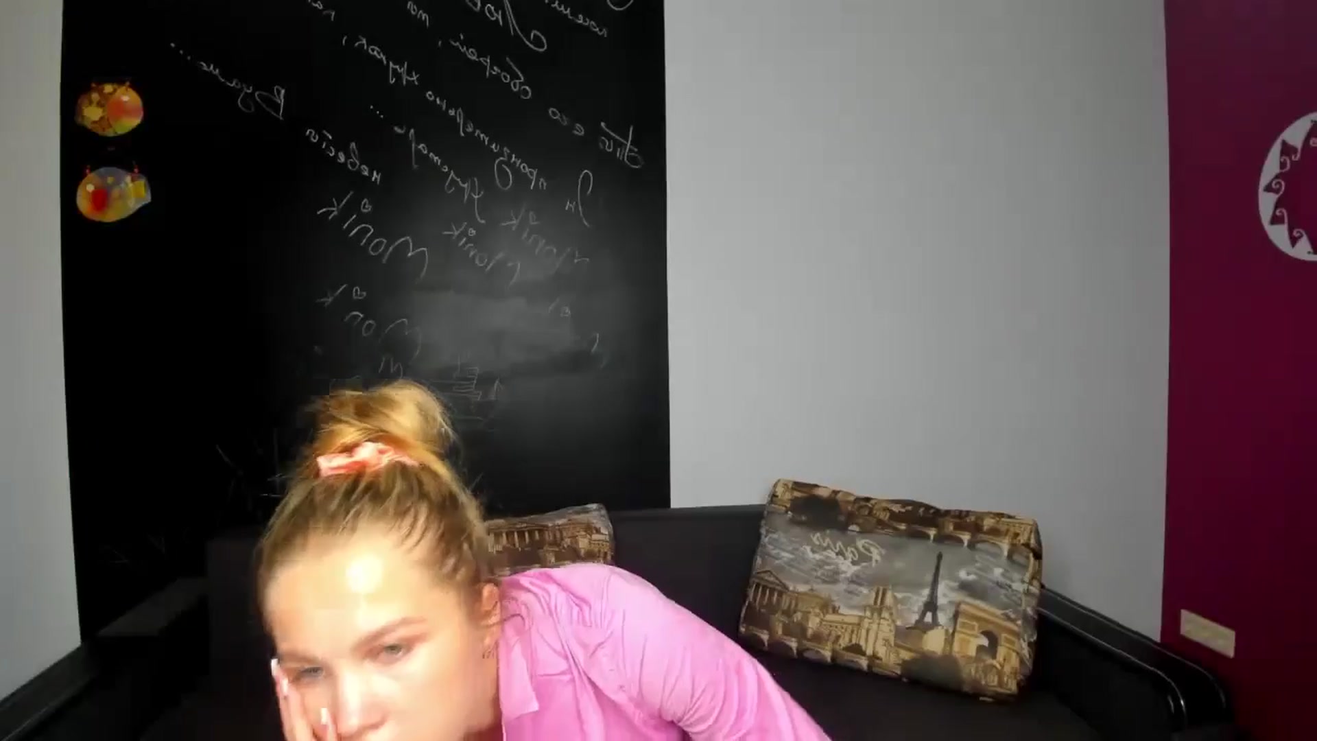 Gallery image thumbnail from Kate_Lewiss's myfreecams stream on, 10/24/2024, 15:47 image 15 of 20
