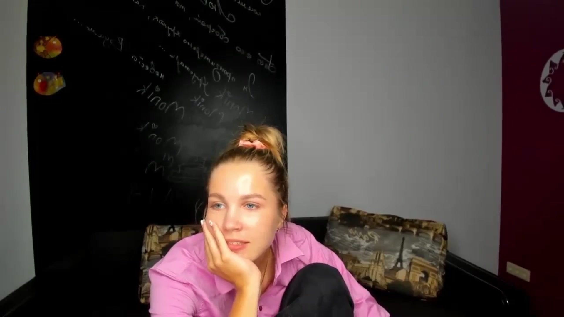Gallery image thumbnail from Kate_Lewiss's myfreecams stream on, 10/24/2024, 15:47 image 11 of 20