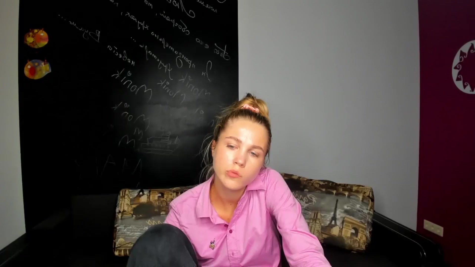 Gallery image thumbnail from Kate_Lewiss's myfreecams stream on, 10/24/2024, 15:47 image 9 of 20