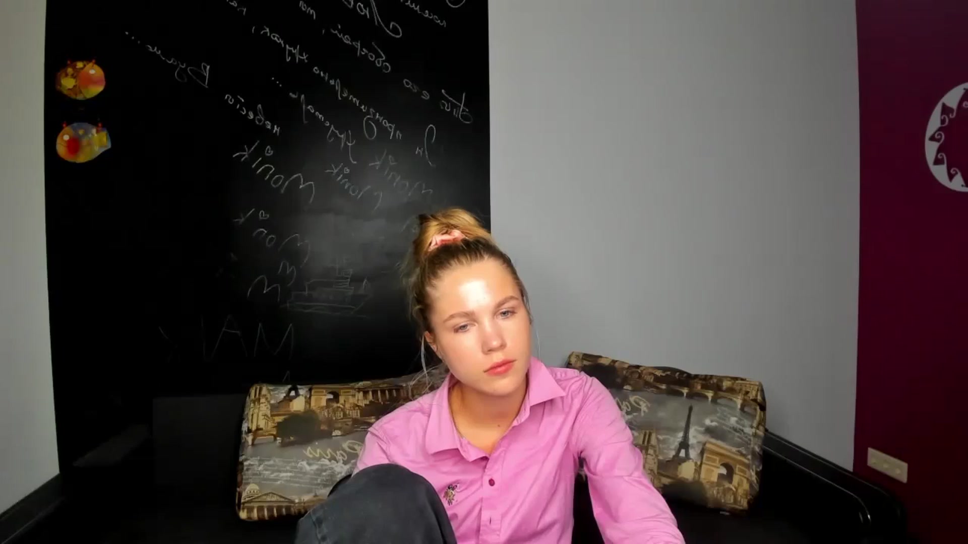 Gallery image thumbnail from Kate_Lewiss's myfreecams stream on, 10/24/2024, 17:01 image 15 of 20
