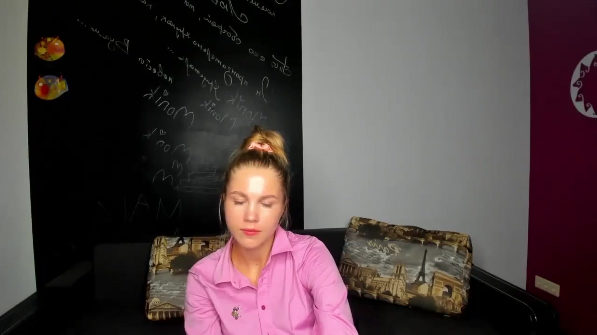 Gallery image thumbnail from Kate_Lewiss's myfreecams stream on, 10/24/2024, 17:01 image 10 of 20
