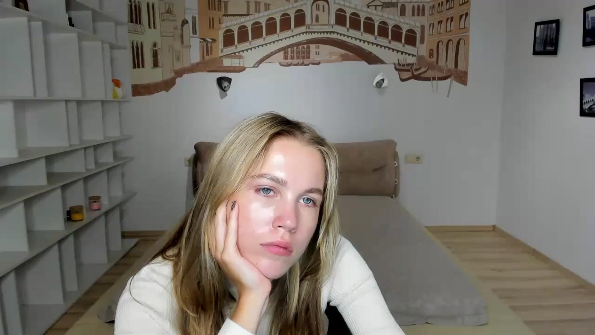 Gallery image thumbnail from Kate_Lewiss's myfreecams stream on, 10/27/2024, 10:46 image 15 of 20