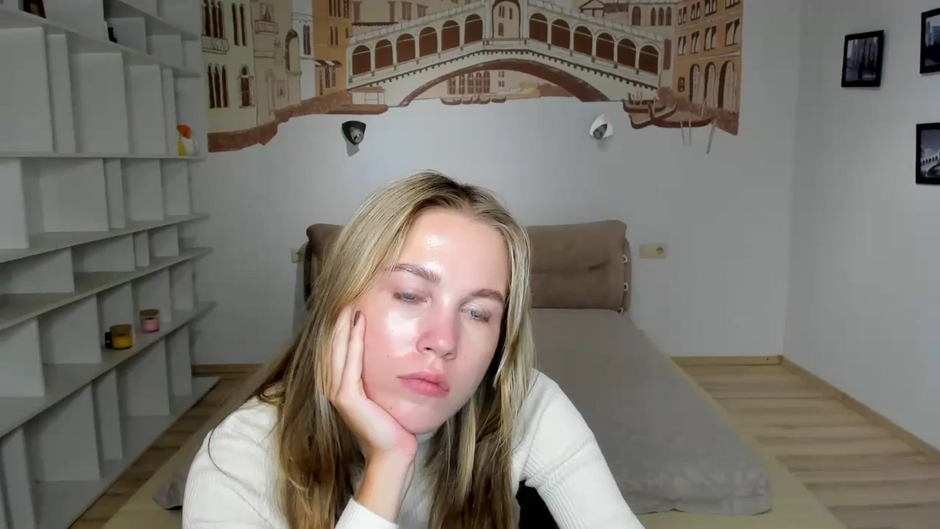 Gallery image thumbnail from Kate_Lewiss's myfreecams stream on, 10/27/2024, 10:46 image 14 of 20