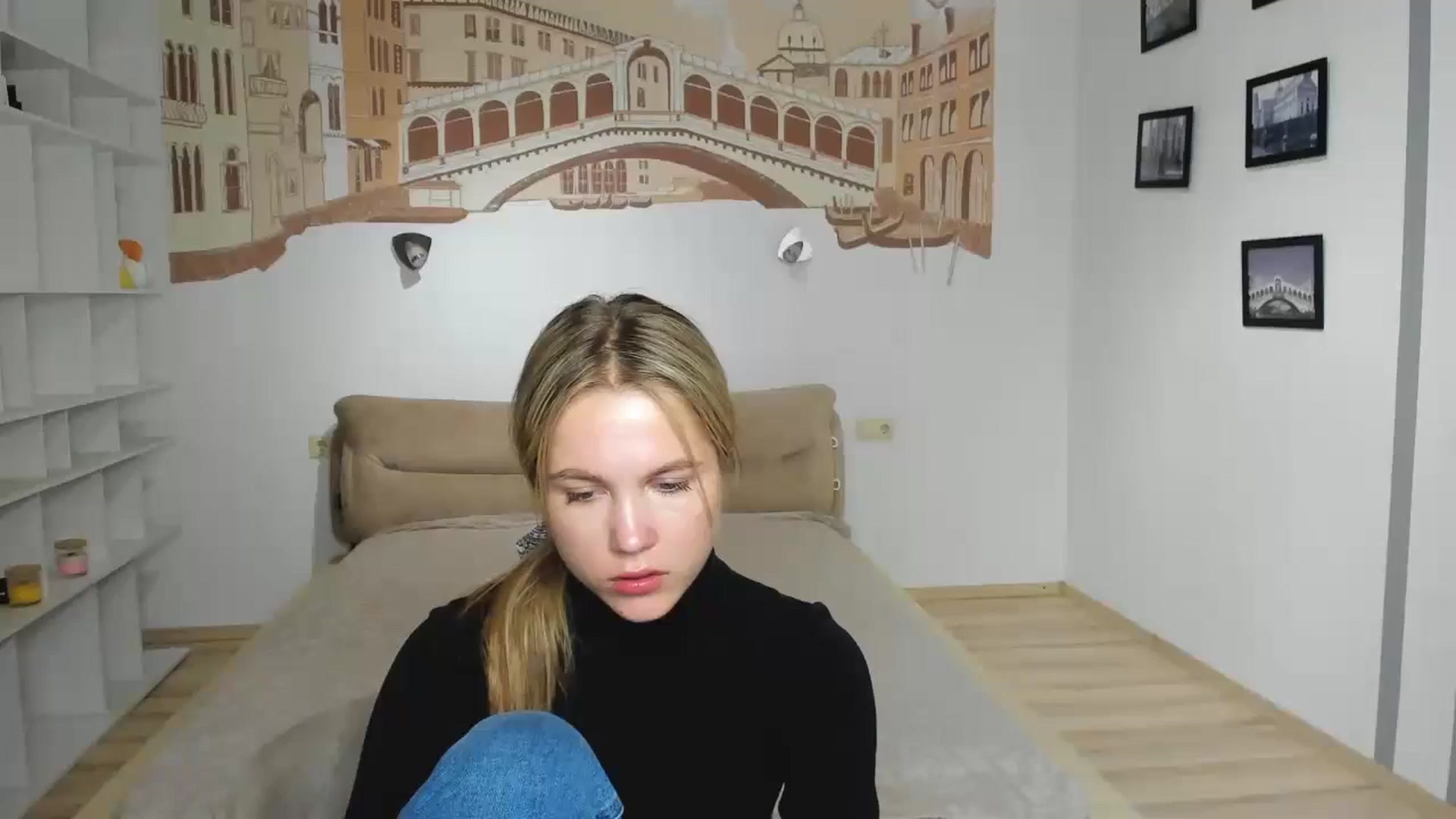 Gallery image thumbnail from Kate_Lewiss's myfreecams stream on, 10/28/2024, 11:53 image 15 of 20