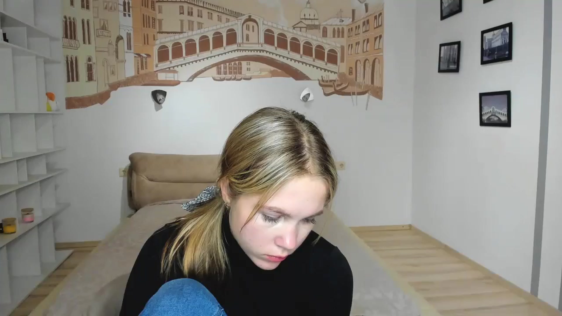 Gallery image thumbnail from Kate_Lewiss's myfreecams stream on, 10/28/2024, 11:53 image 16 of 20