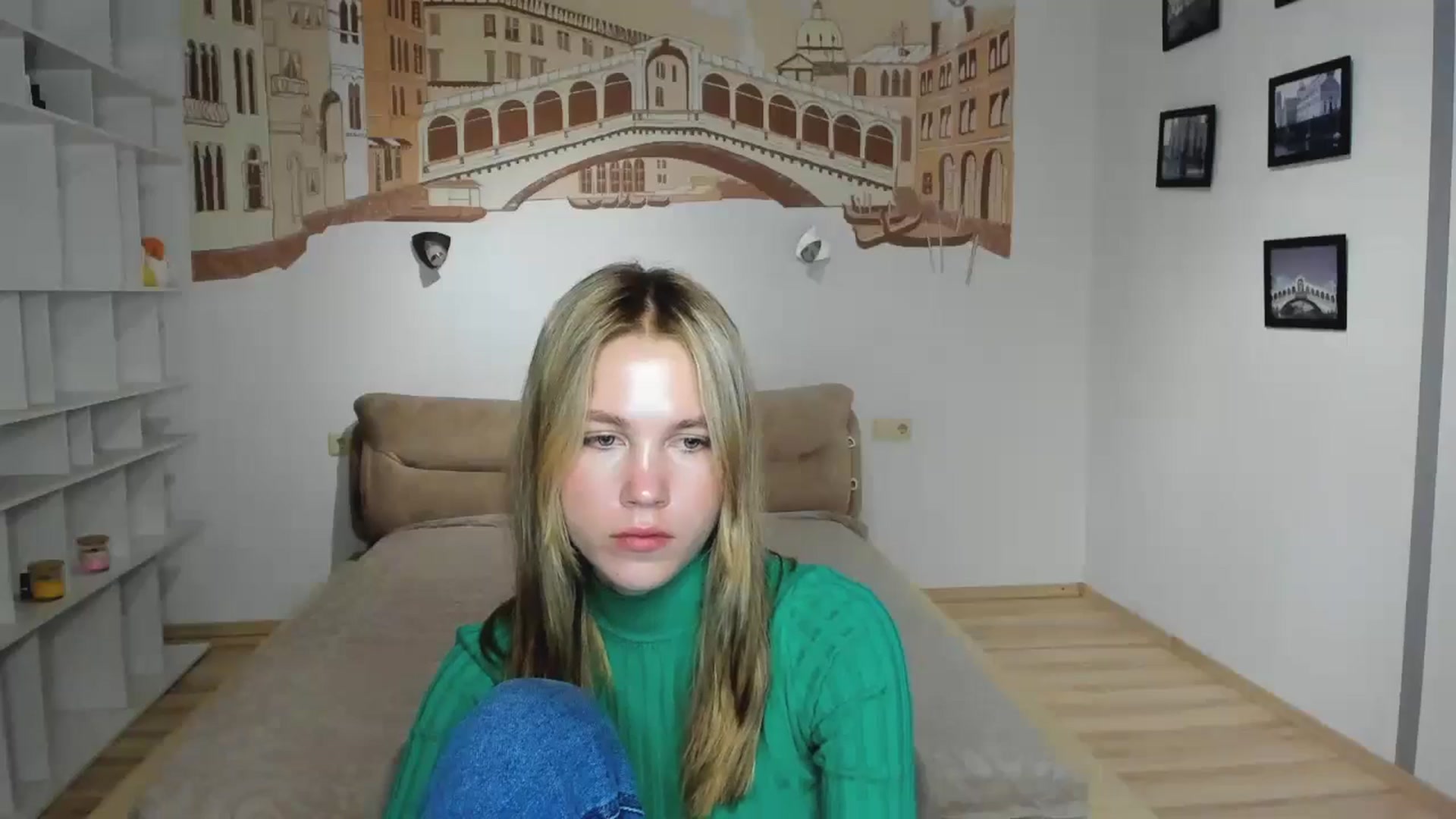 Gallery image thumbnail from Kate_Lewiss's myfreecams stream on, 10/29/2024, 07:37 image 15 of 20