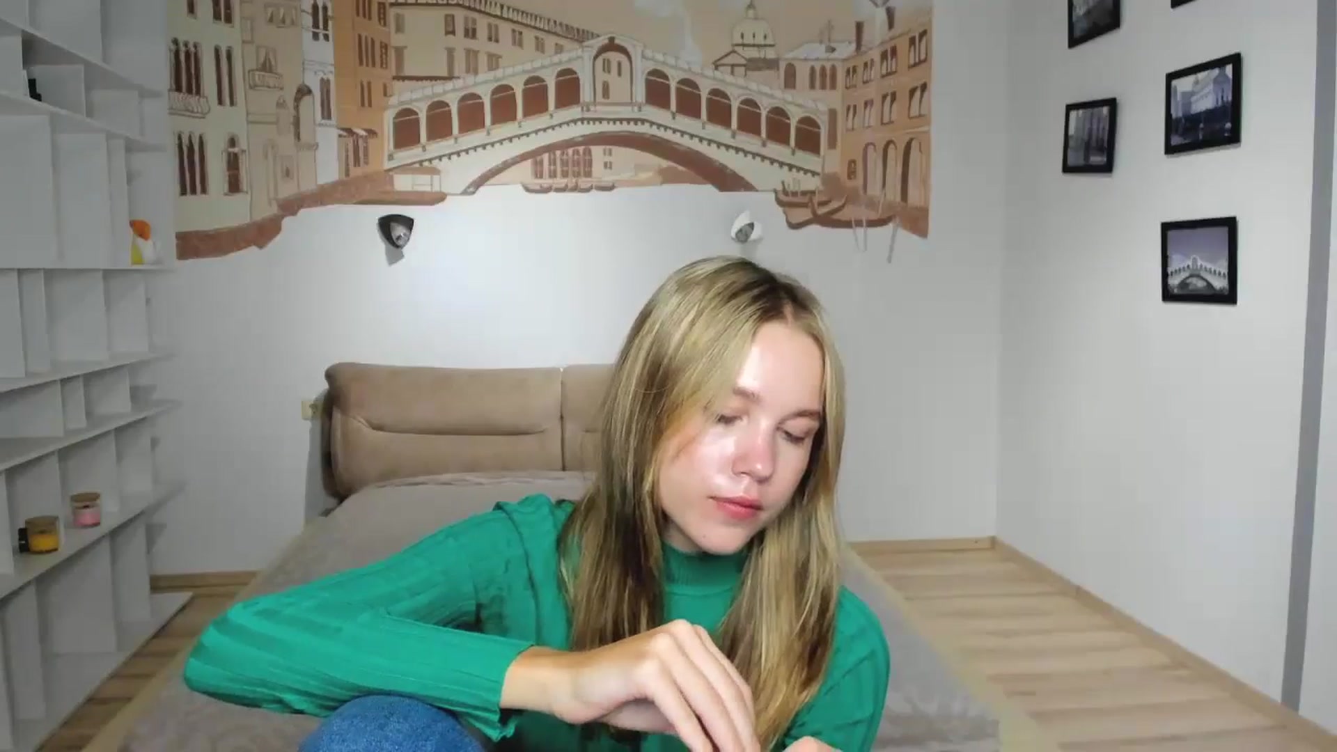 Gallery image thumbnail from Kate_Lewiss's myfreecams stream on, 10/29/2024, 07:37 image 7 of 20
