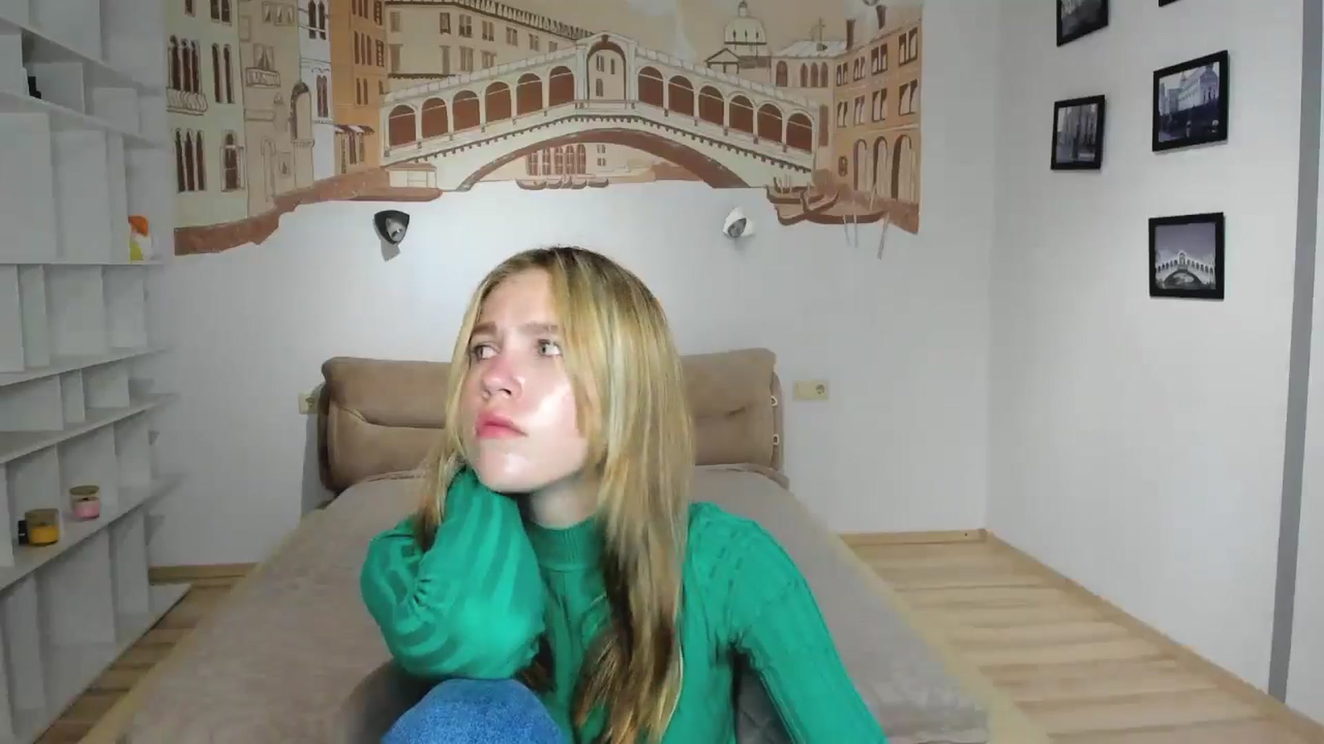 Gallery image thumbnail from Kate_Lewiss's myfreecams stream on, 10/29/2024, 07:37 image 5 of 20