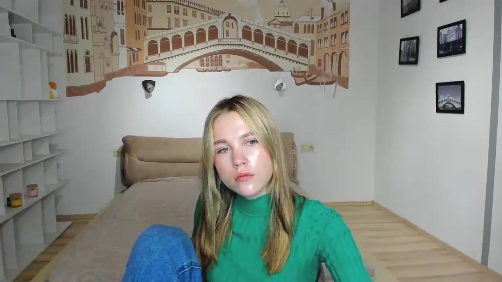 Gallery image thumbnail from Kate_Lewiss's myfreecams stream on, 10/29/2024, 07:37 image 14 of 20