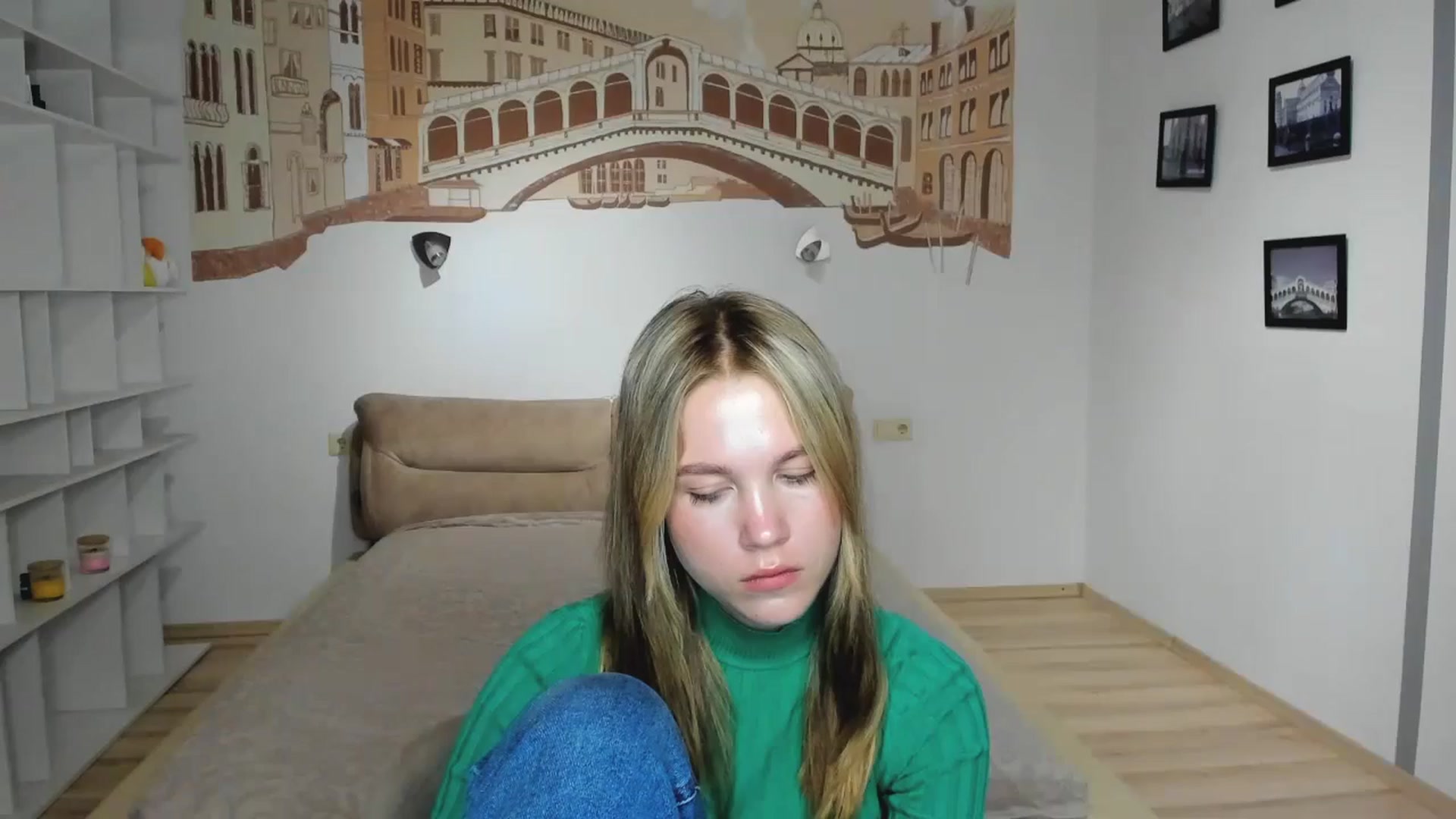Gallery image thumbnail from Kate_Lewiss's myfreecams stream on, 10/29/2024, 07:37 image 20 of 20