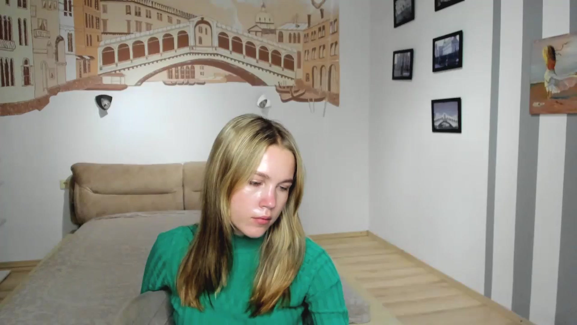Gallery image thumbnail from Kate_Lewiss's myfreecams stream on, 10/29/2024, 10:51 image 17 of 20
