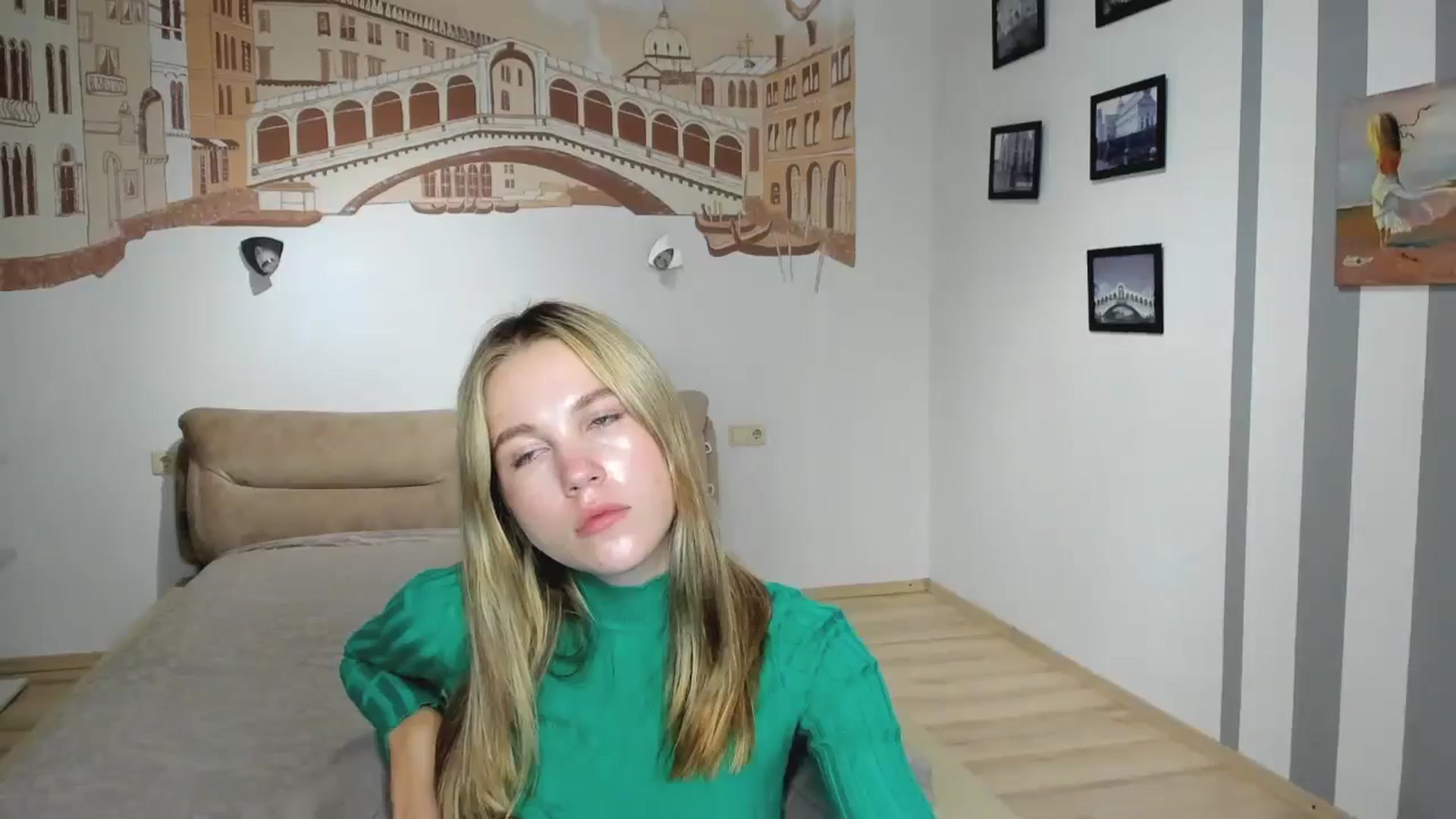 Gallery image thumbnail from Kate_Lewiss's myfreecams stream on, 10/29/2024, 10:51 image 18 of 20