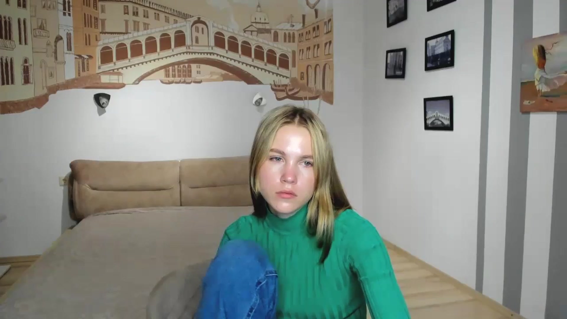 Gallery image thumbnail from Kate_Lewiss's myfreecams stream on, 10/29/2024, 12:04 image 10 of 20