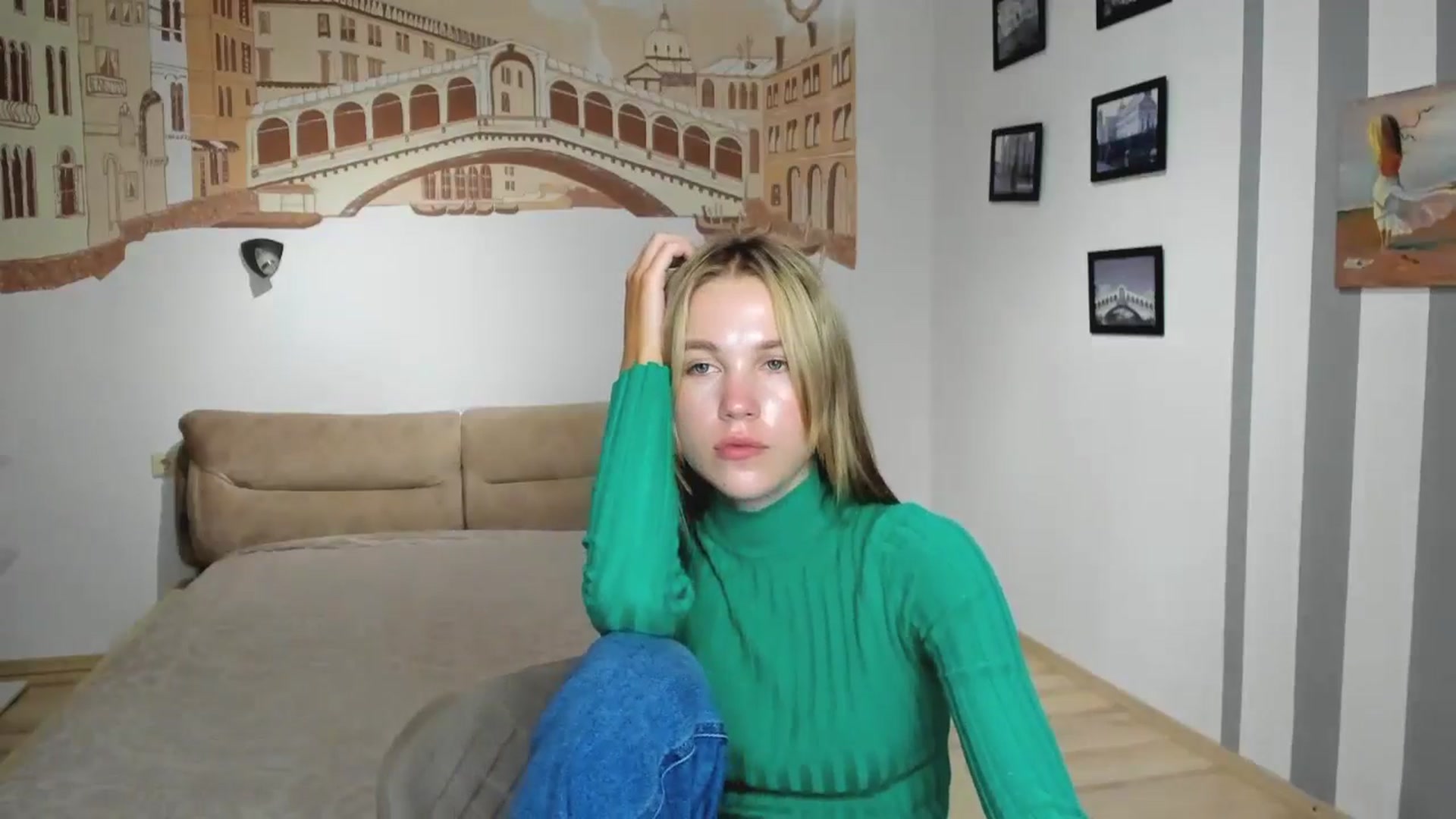 Gallery image thumbnail from Kate_Lewiss's myfreecams stream on, 10/29/2024, 12:04 image 7 of 20