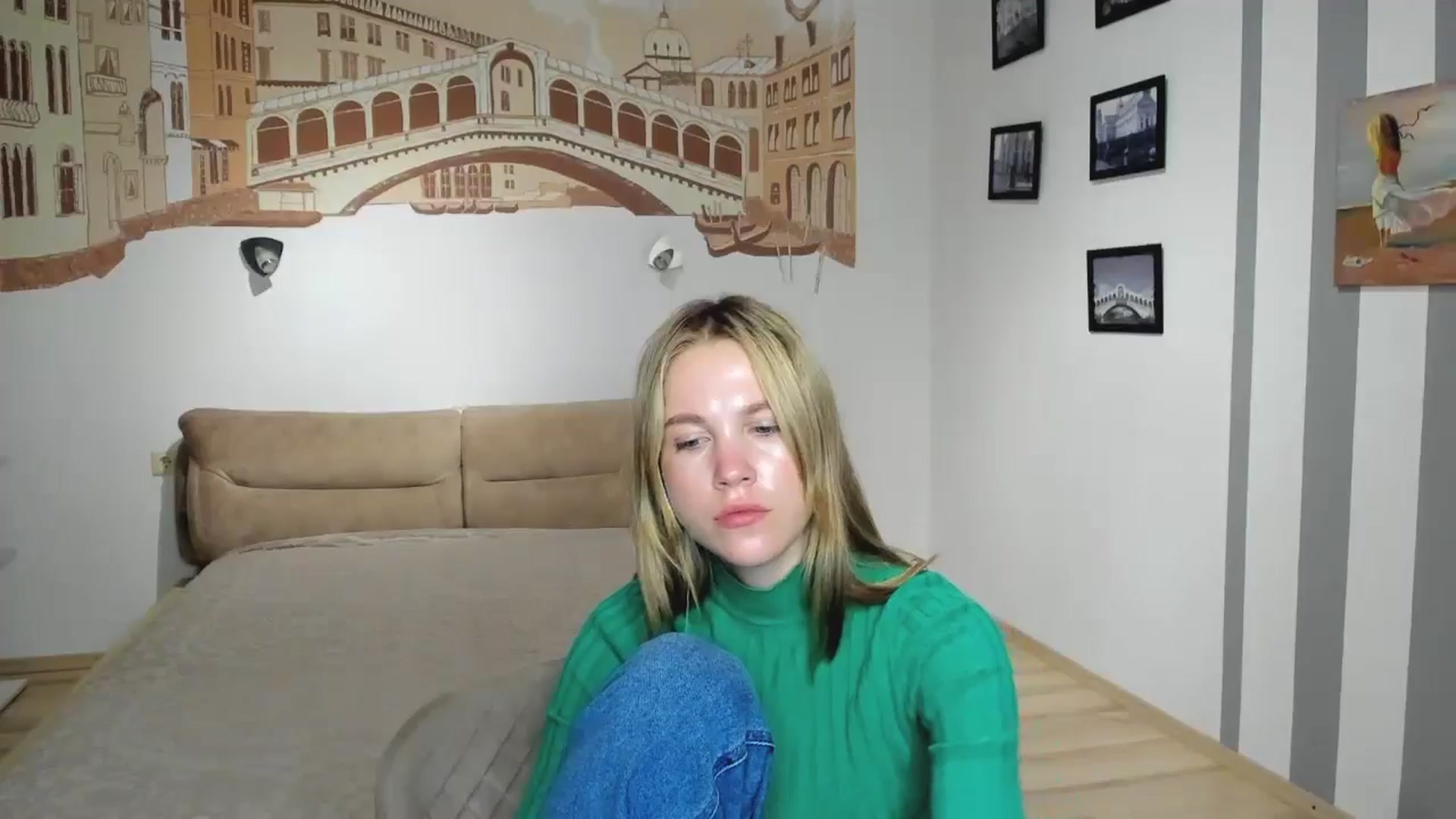 Gallery image thumbnail from Kate_Lewiss's myfreecams stream on, 10/29/2024, 12:04 image 12 of 20