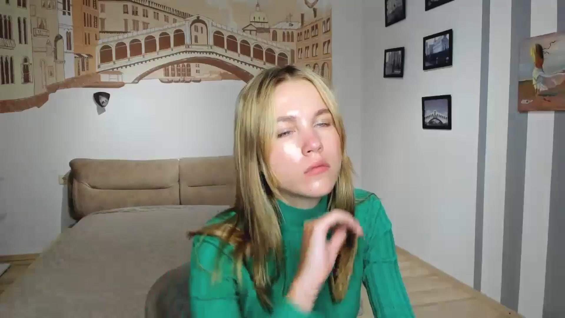 Gallery image thumbnail from Kate_Lewiss's myfreecams stream on, 10/29/2024, 12:04 image 17 of 20