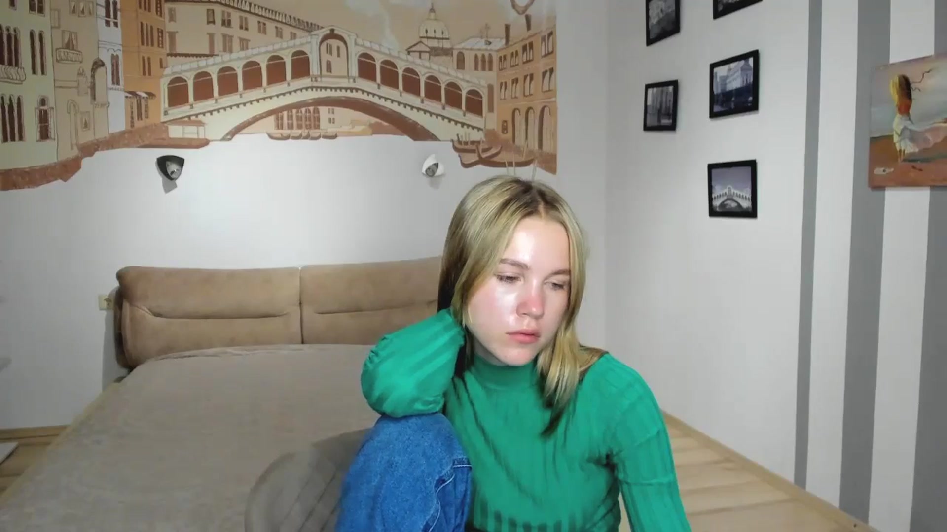 Gallery image thumbnail from Kate_Lewiss's myfreecams stream on, 10/29/2024, 12:04 image 9 of 20