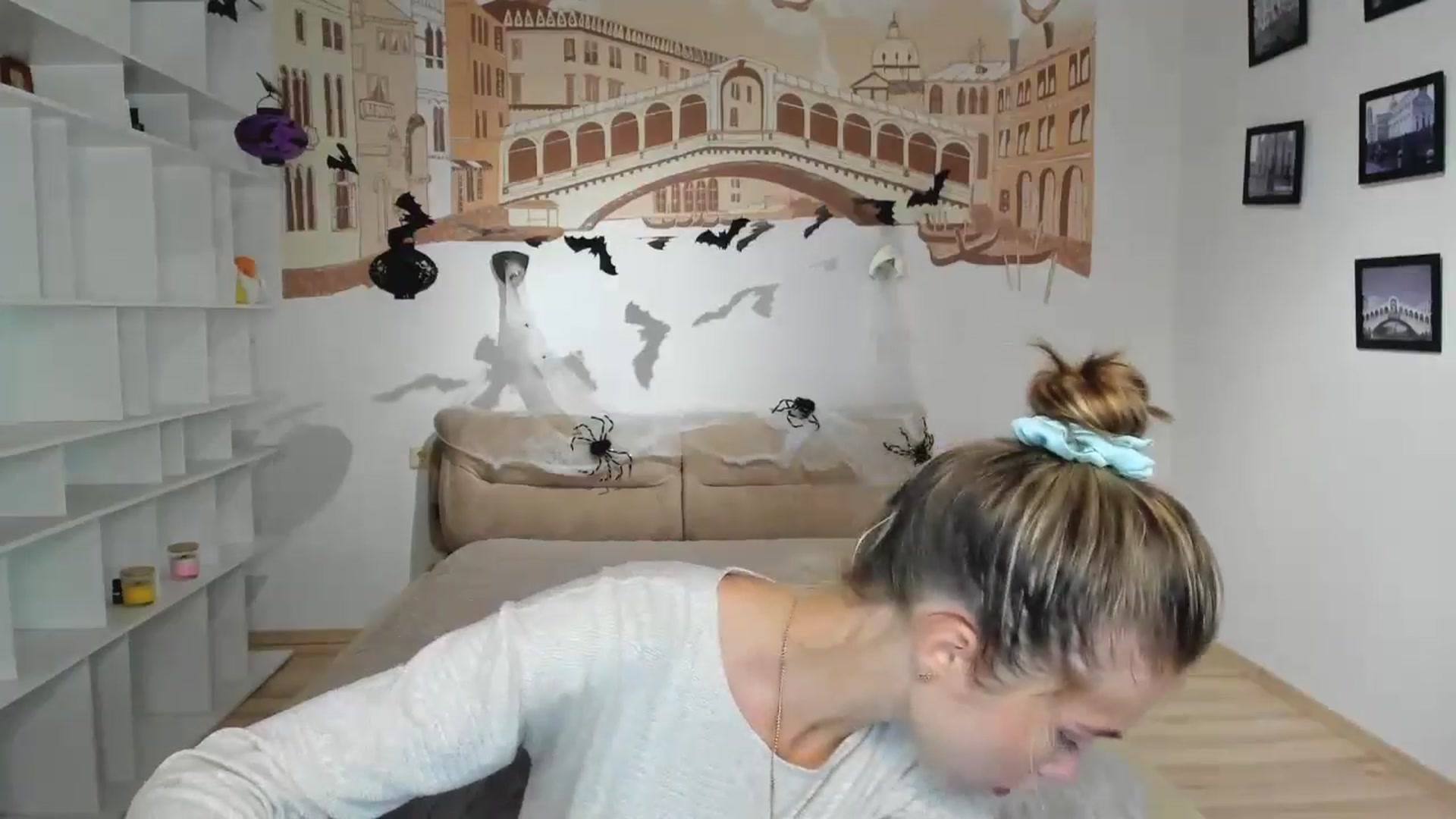 Gallery image thumbnail from Kate_Lewiss's myfreecams stream on, 10/30/2024, 07:53 image 11 of 20