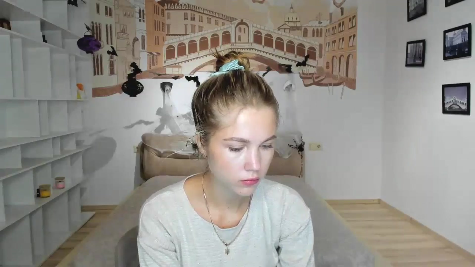Gallery image thumbnail from Kate_Lewiss's myfreecams stream on, 10/30/2024, 07:53 image 5 of 20