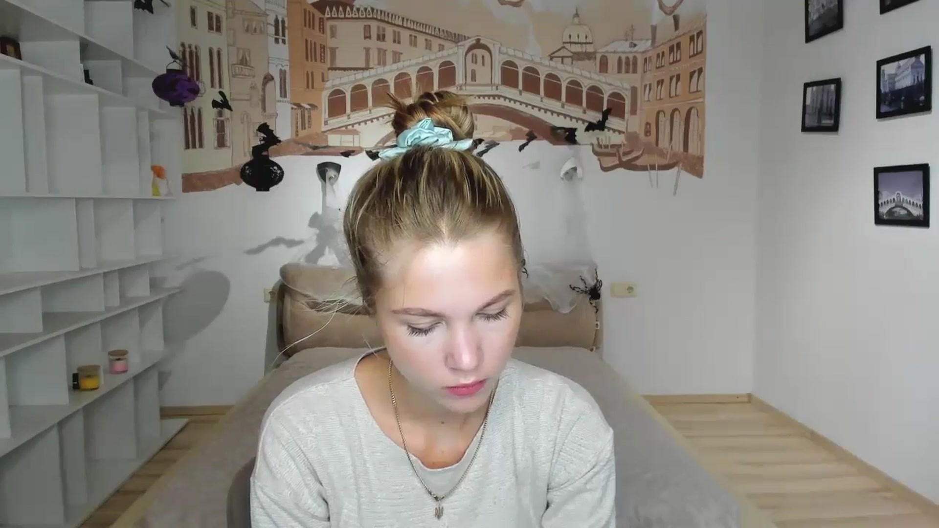 Gallery image thumbnail from Kate_Lewiss's myfreecams stream on, 10/30/2024, 07:53 image 4 of 20
