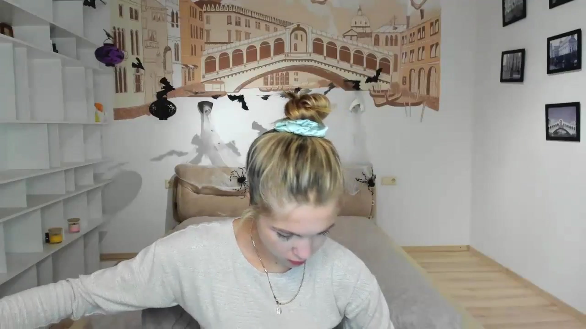 Gallery image thumbnail from Kate_Lewiss's myfreecams stream on, 10/30/2024, 07:53 image 10 of 20