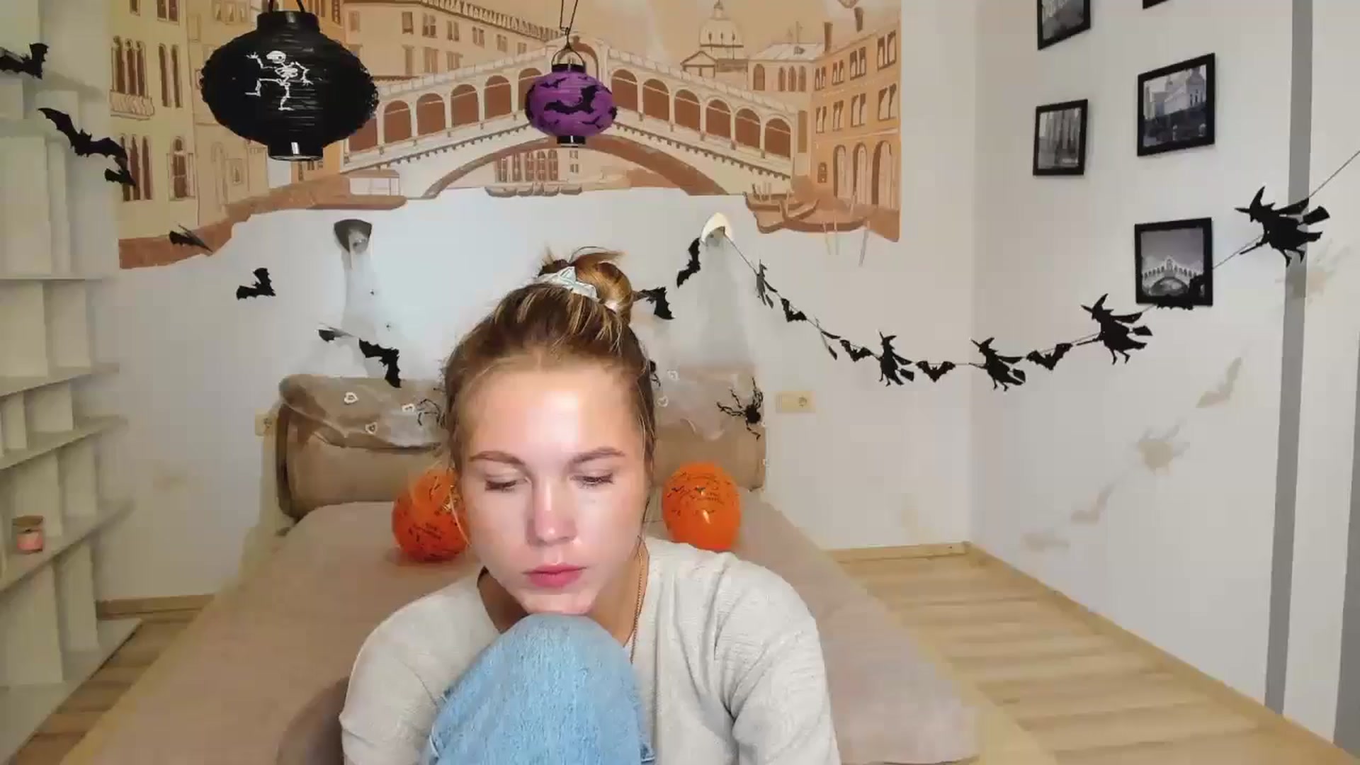 Gallery image thumbnail from Kate_Lewiss's myfreecams stream on, 10/30/2024, 09:58 image 1 of 20