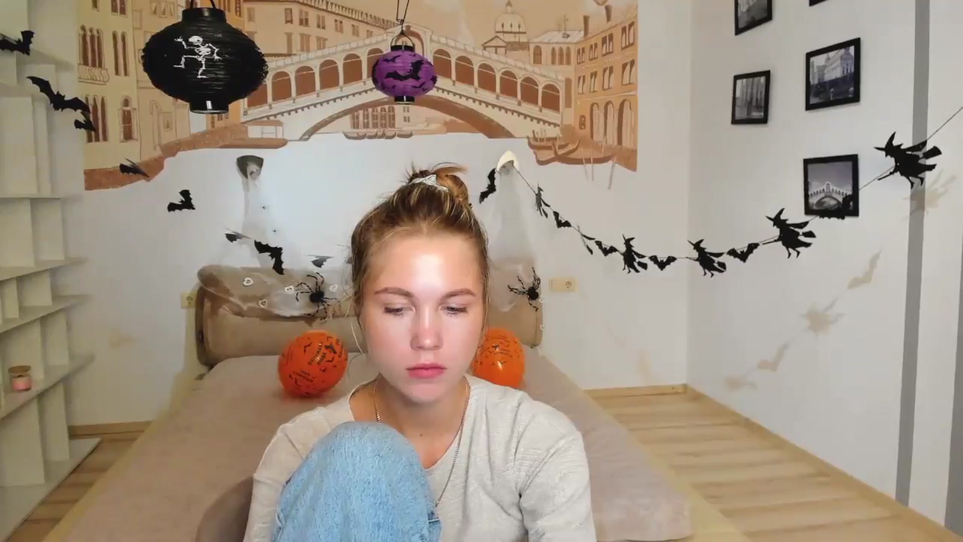 Gallery image thumbnail from Kate_Lewiss's myfreecams stream on, 10/30/2024, 09:58 image 7 of 20