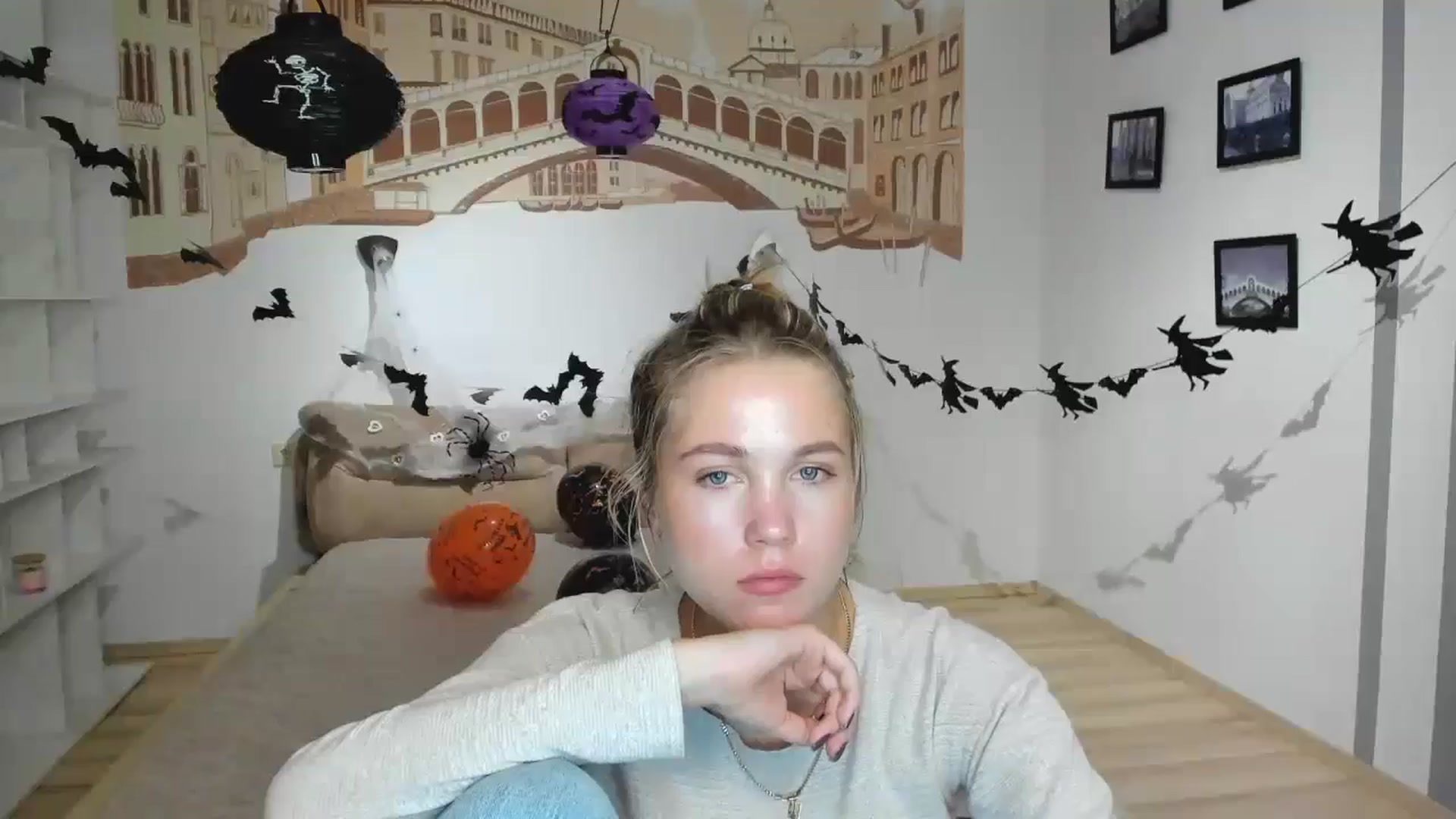 Gallery image thumbnail from Kate_Lewiss's myfreecams stream on, 10/30/2024, 12:06 image 1 of 20