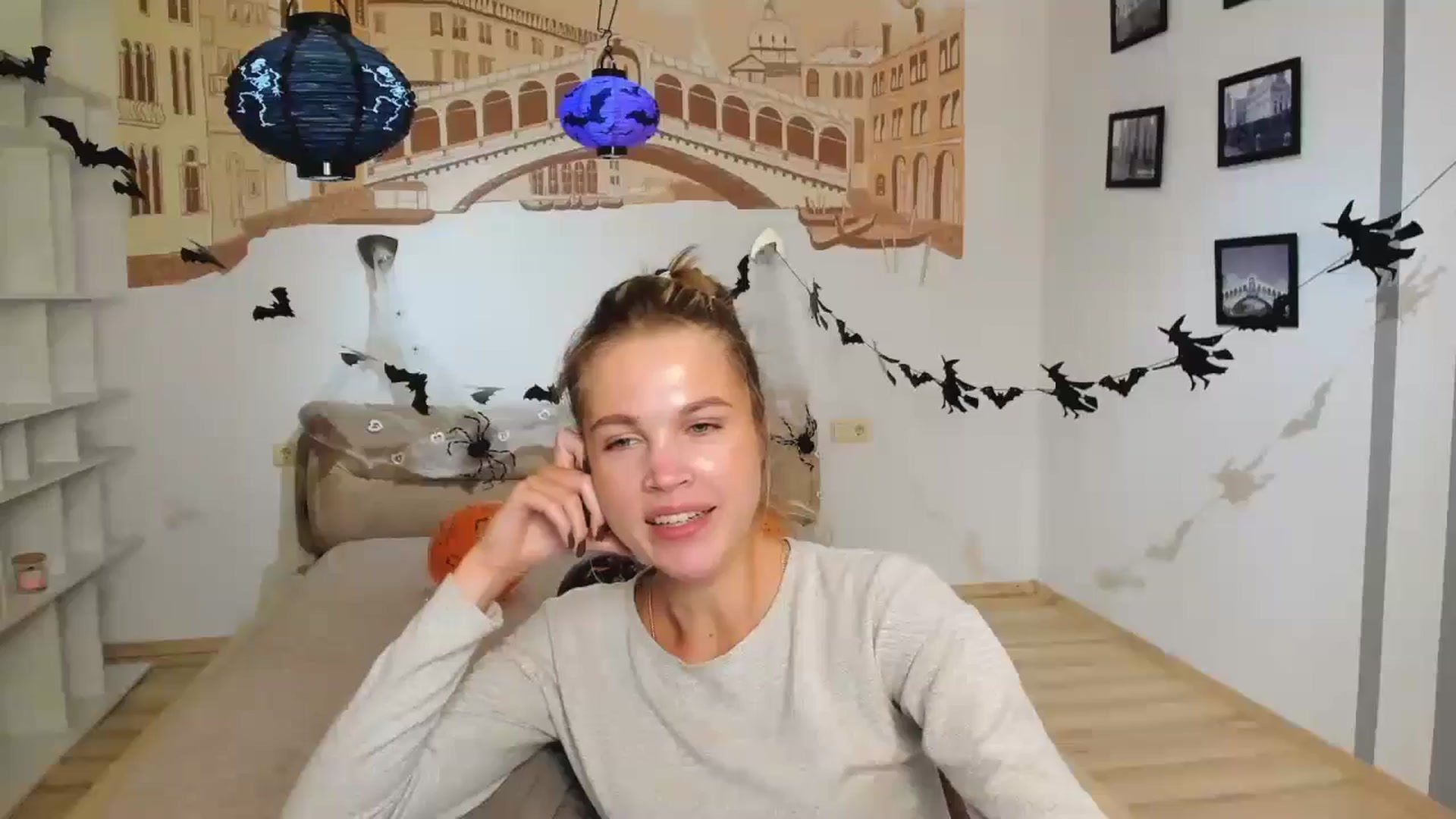 Gallery image thumbnail from Kate_Lewiss's myfreecams stream on, 10/30/2024, 12:06 image 9 of 20