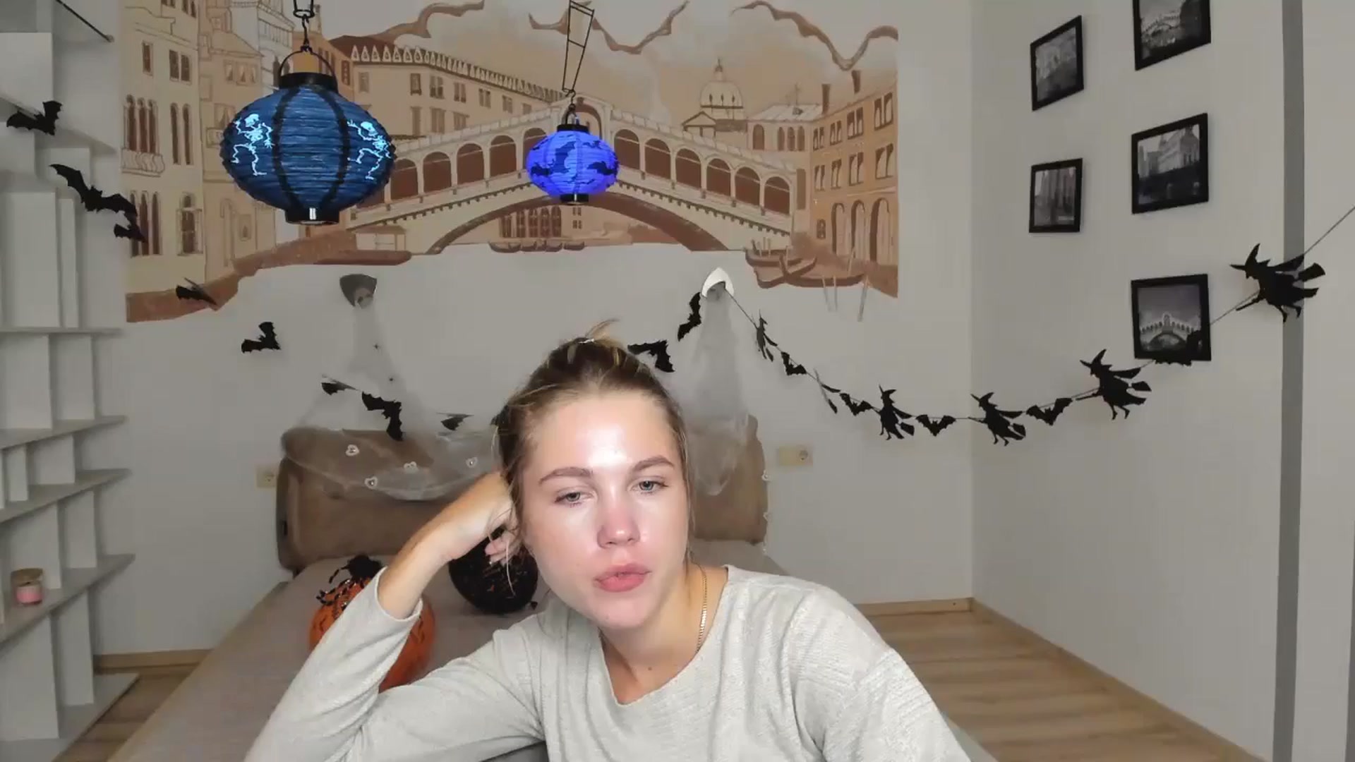 Gallery image thumbnail from Kate_Lewiss's myfreecams stream on, 10/30/2024, 12:06 image 13 of 20