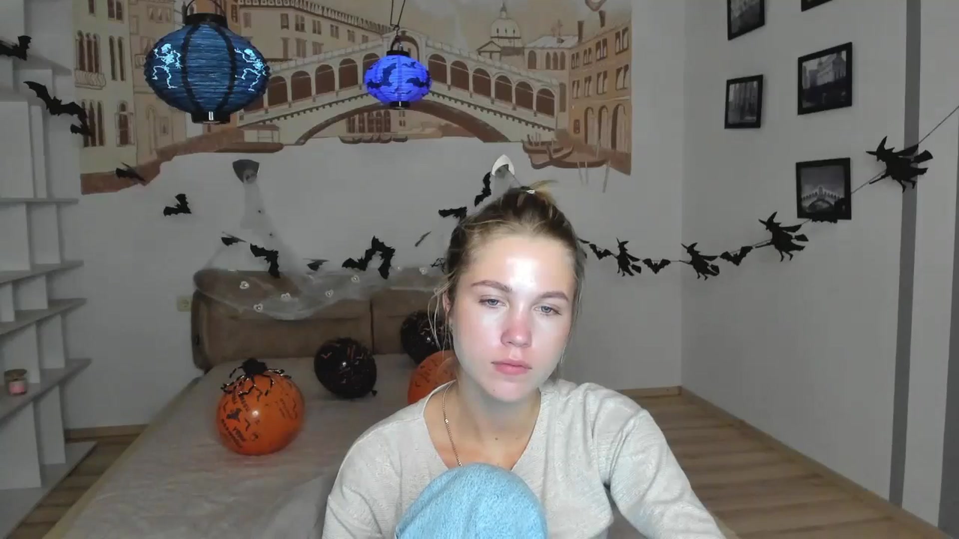 Gallery image thumbnail from Kate_Lewiss's myfreecams stream on, 10/30/2024, 12:06 image 20 of 20