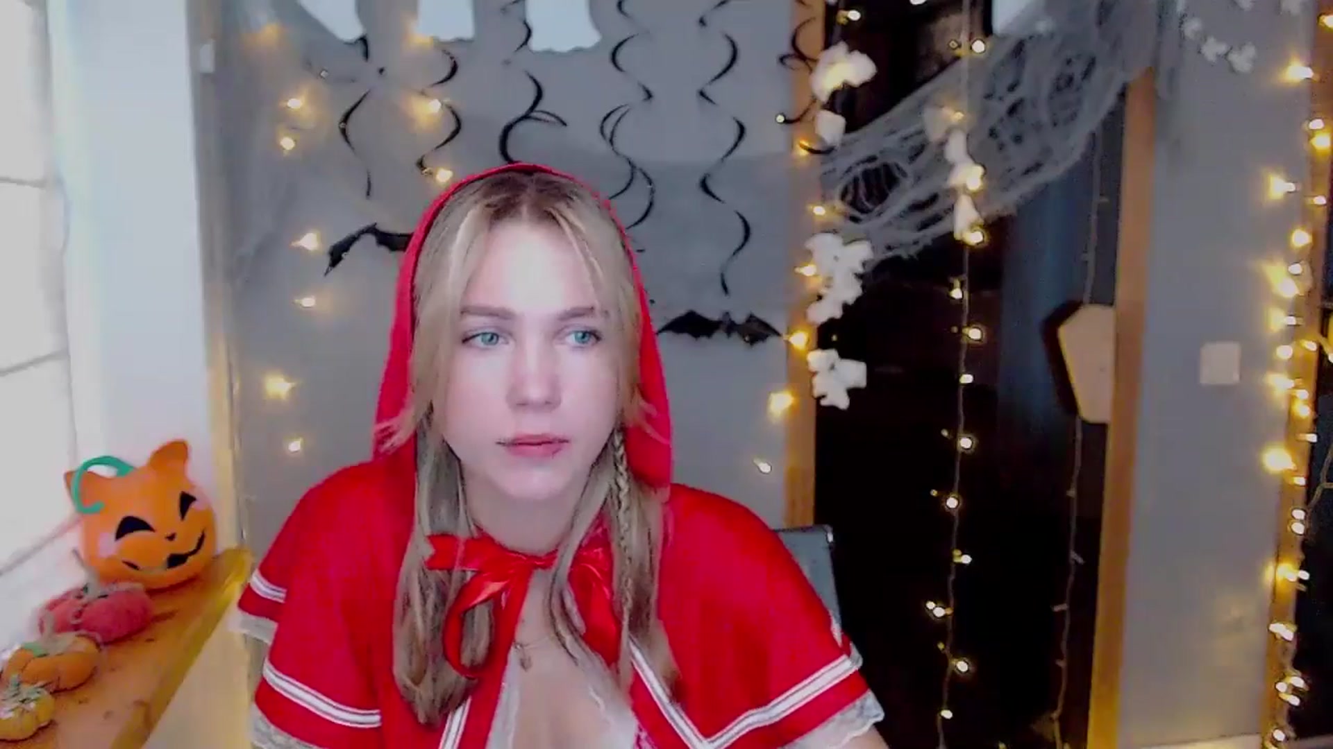 Gallery image thumbnail from Kate_Lewiss's myfreecams stream on, 10/31/2024, 08:04 image 11 of 20