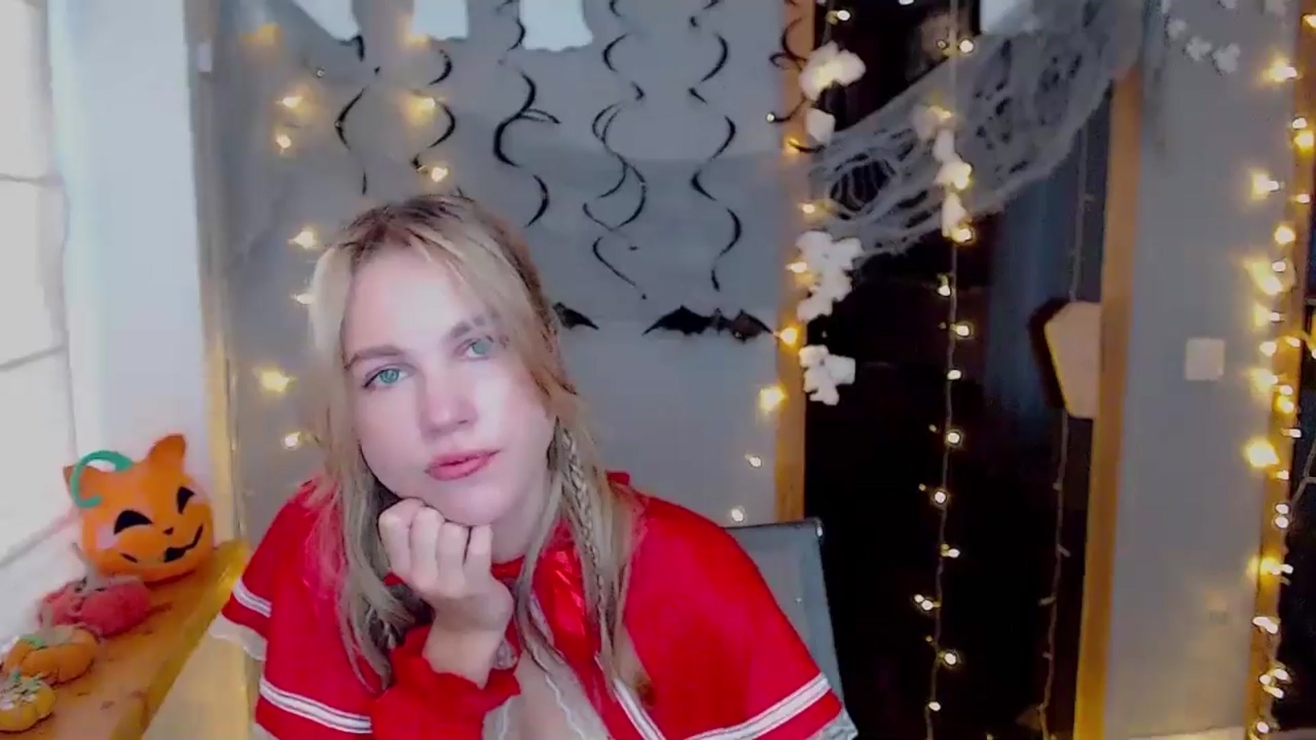 Gallery image thumbnail from Kate_Lewiss's myfreecams stream on, 10/31/2024, 08:04 image 18 of 20