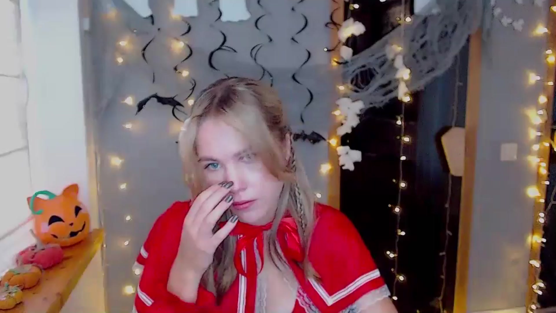Gallery image thumbnail from Kate_Lewiss's myfreecams stream on, 10/31/2024, 08:04 image 20 of 20