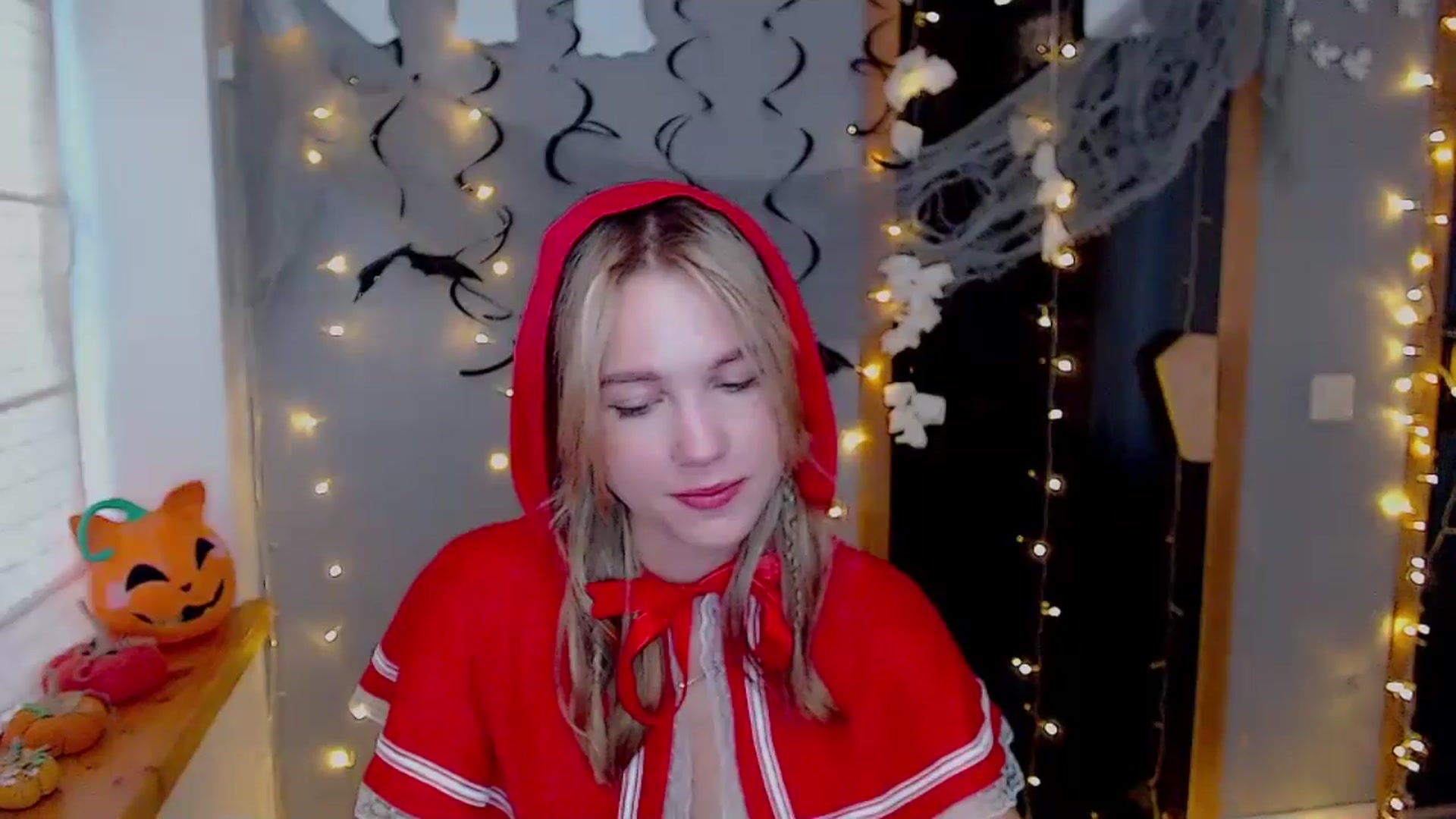 Gallery image thumbnail from Kate_Lewiss's myfreecams stream on, 10/31/2024, 08:04 image 7 of 20