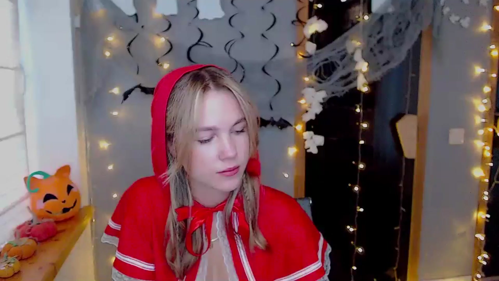 Gallery image thumbnail from Kate_Lewiss's myfreecams stream on, 10/31/2024, 08:04 image 8 of 20
