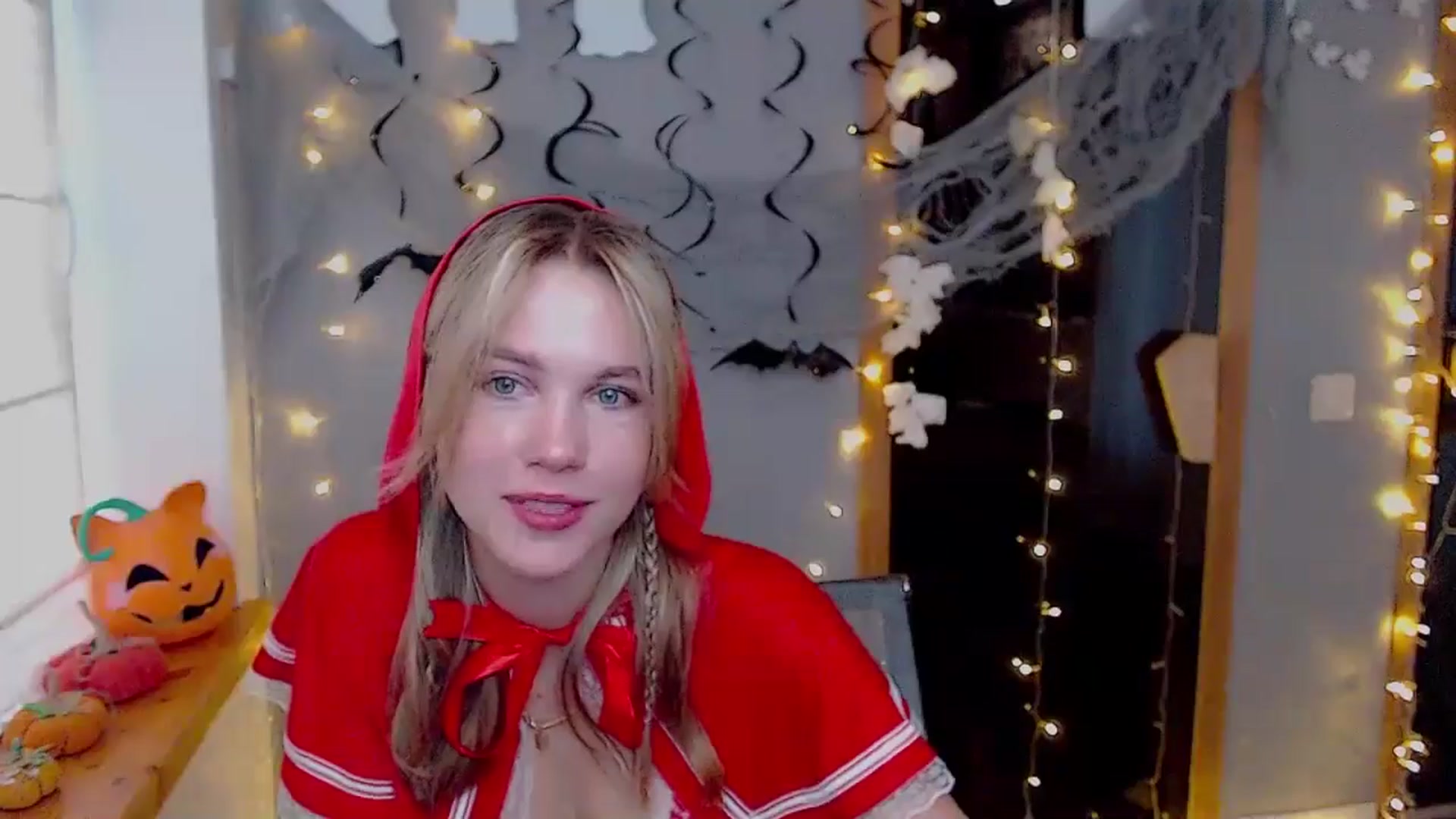 Gallery image thumbnail from Kate_Lewiss's myfreecams stream on, 10/31/2024, 08:04 image 14 of 20