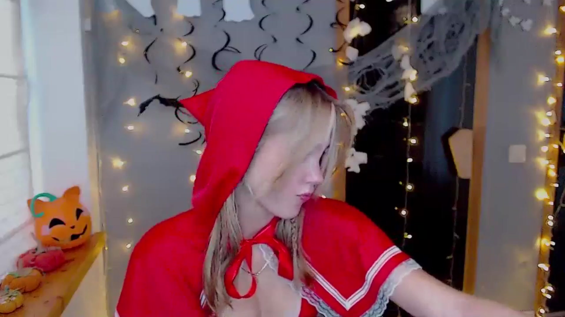 Gallery image thumbnail from Kate_Lewiss's myfreecams stream on, 10/31/2024, 08:28 image 5 of 20