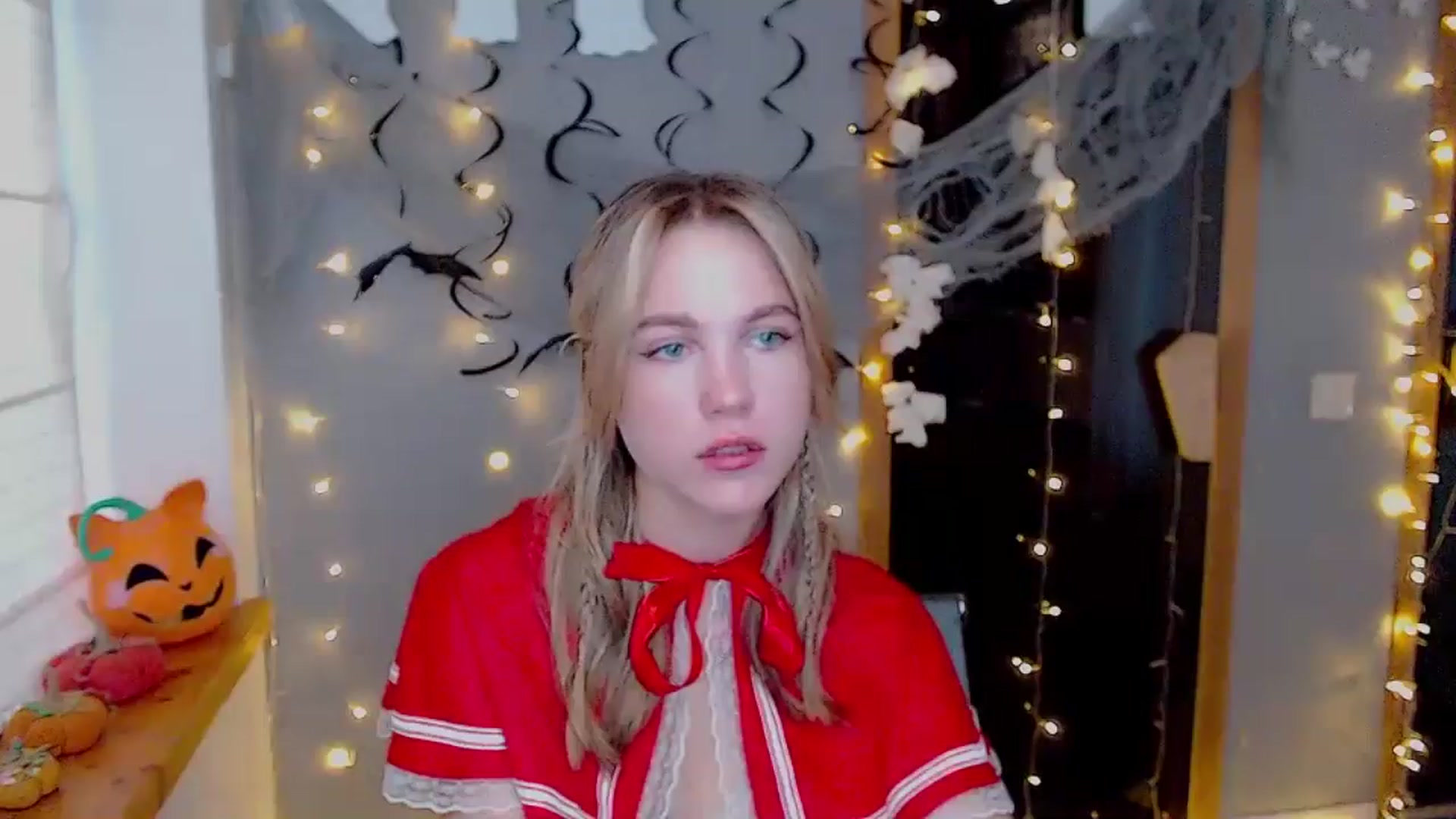 Gallery image thumbnail from Kate_Lewiss's myfreecams stream on, 10/31/2024, 08:28 image 1 of 20